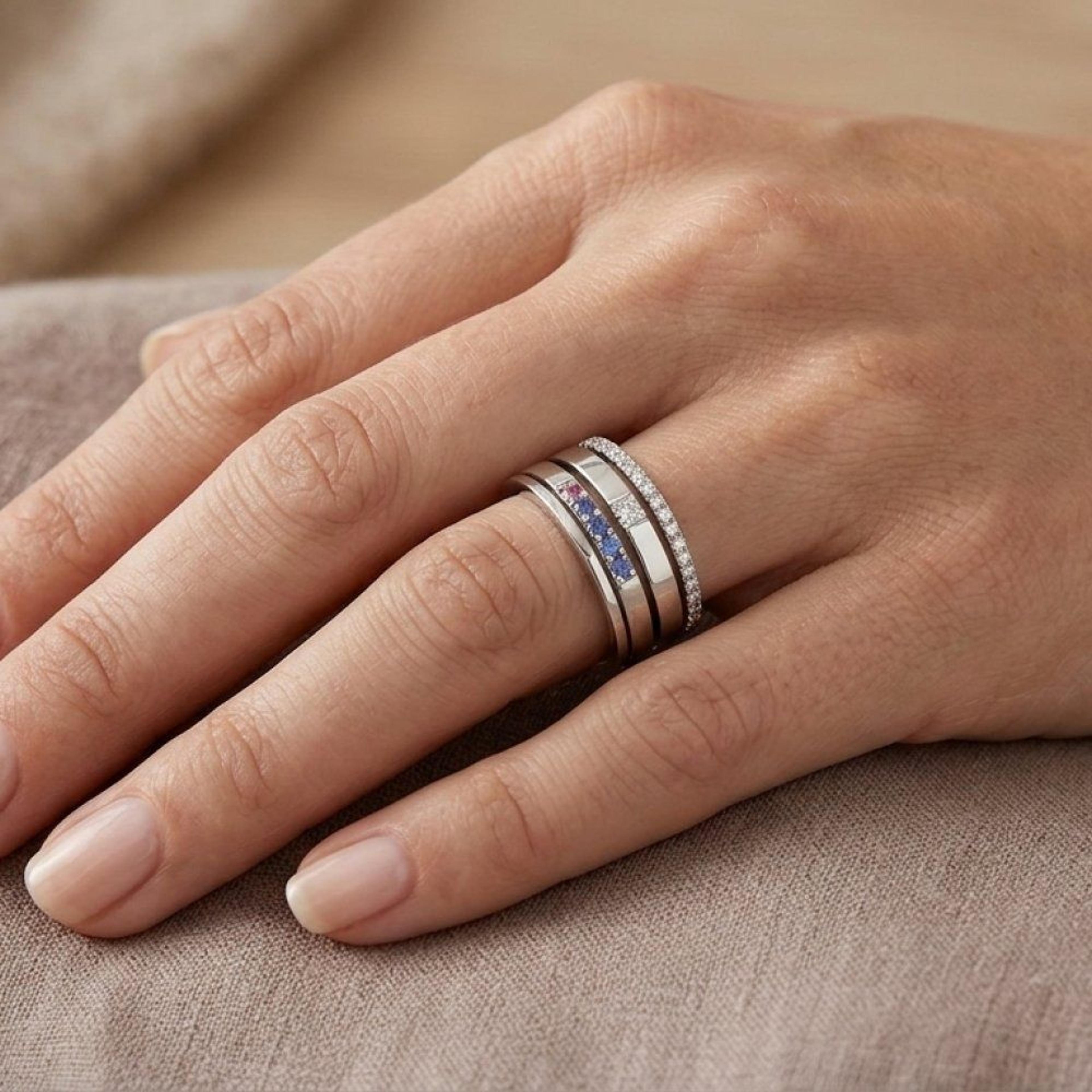 Prsten se safíry a diamanty 25, diamant, bílé zlato na ruce — Zlatnictví Vaněk Kolín