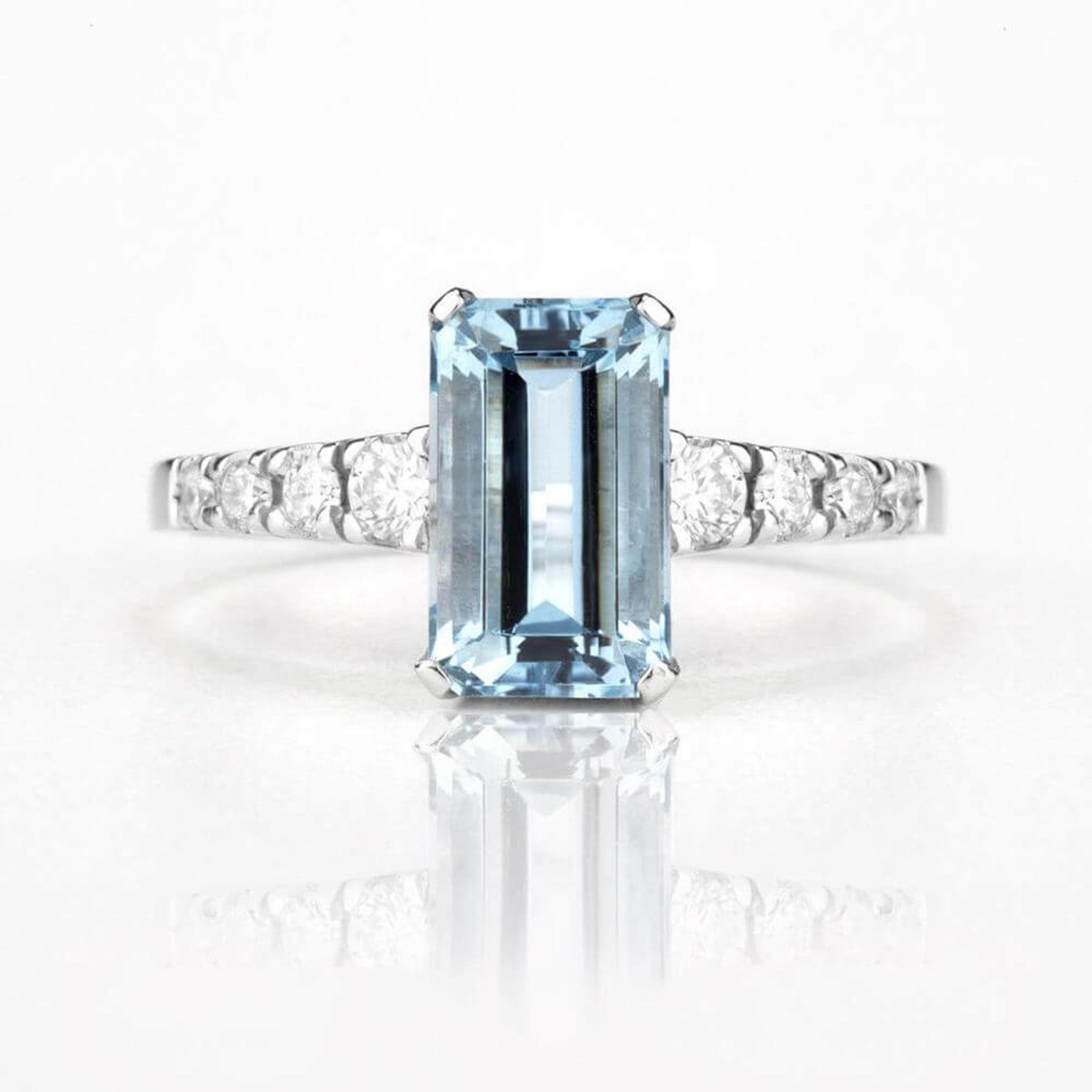 Akvamarínový prsten s diamanty 01, diamant, bílé zlato — Zlatnictví Vaněk Kolín