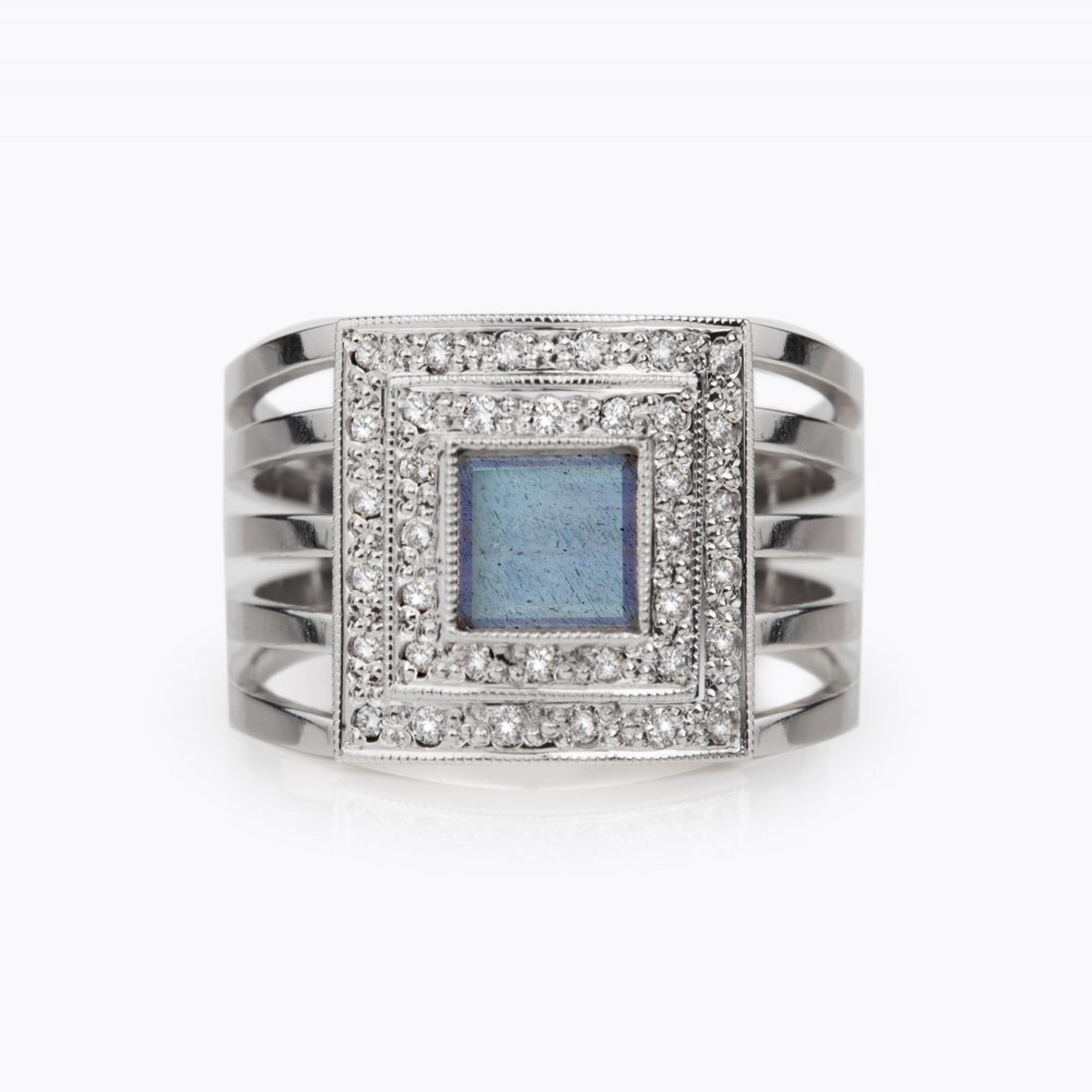 Prsten s labradoritem a diamanty 01, diamant, bílé zlato — Zlatnictví Vaněk Kolín