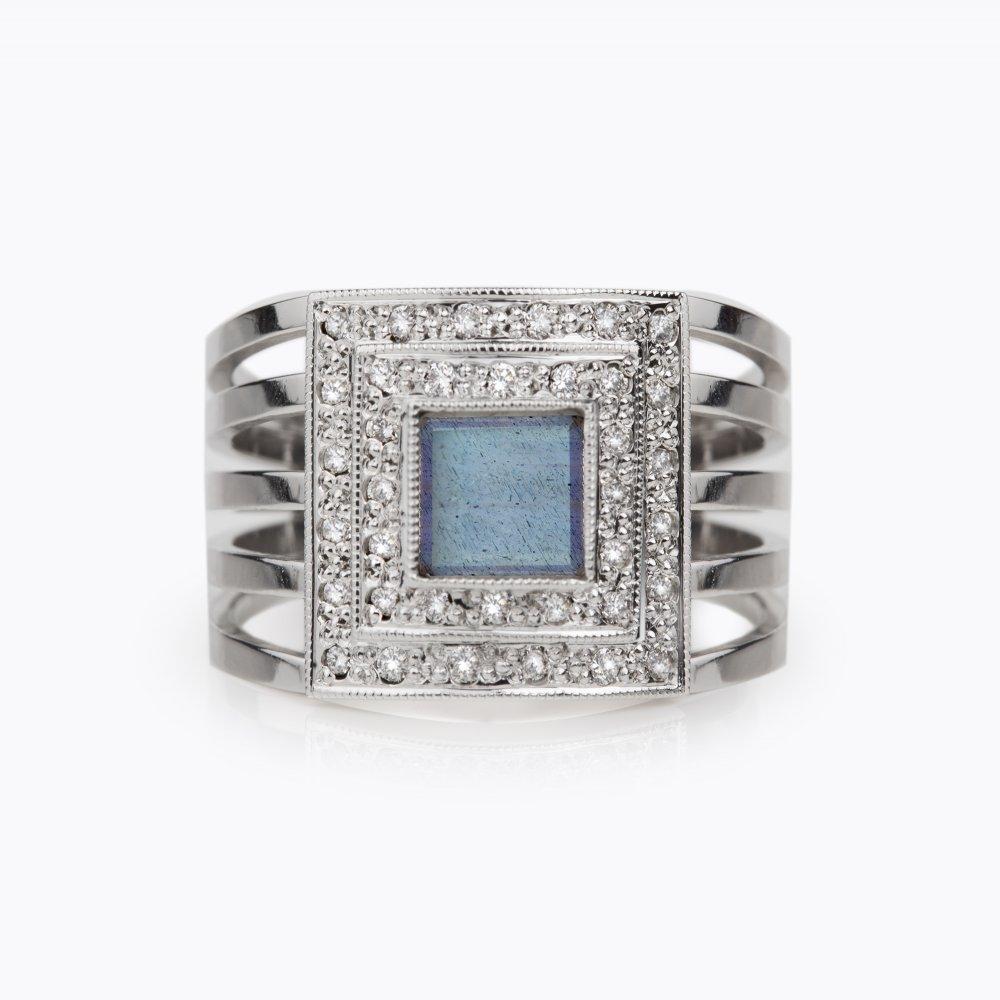Prsten s labradoritem a diamanty 01, diamant, bílé zlato — Zlatnictví Vaněk Kolín
