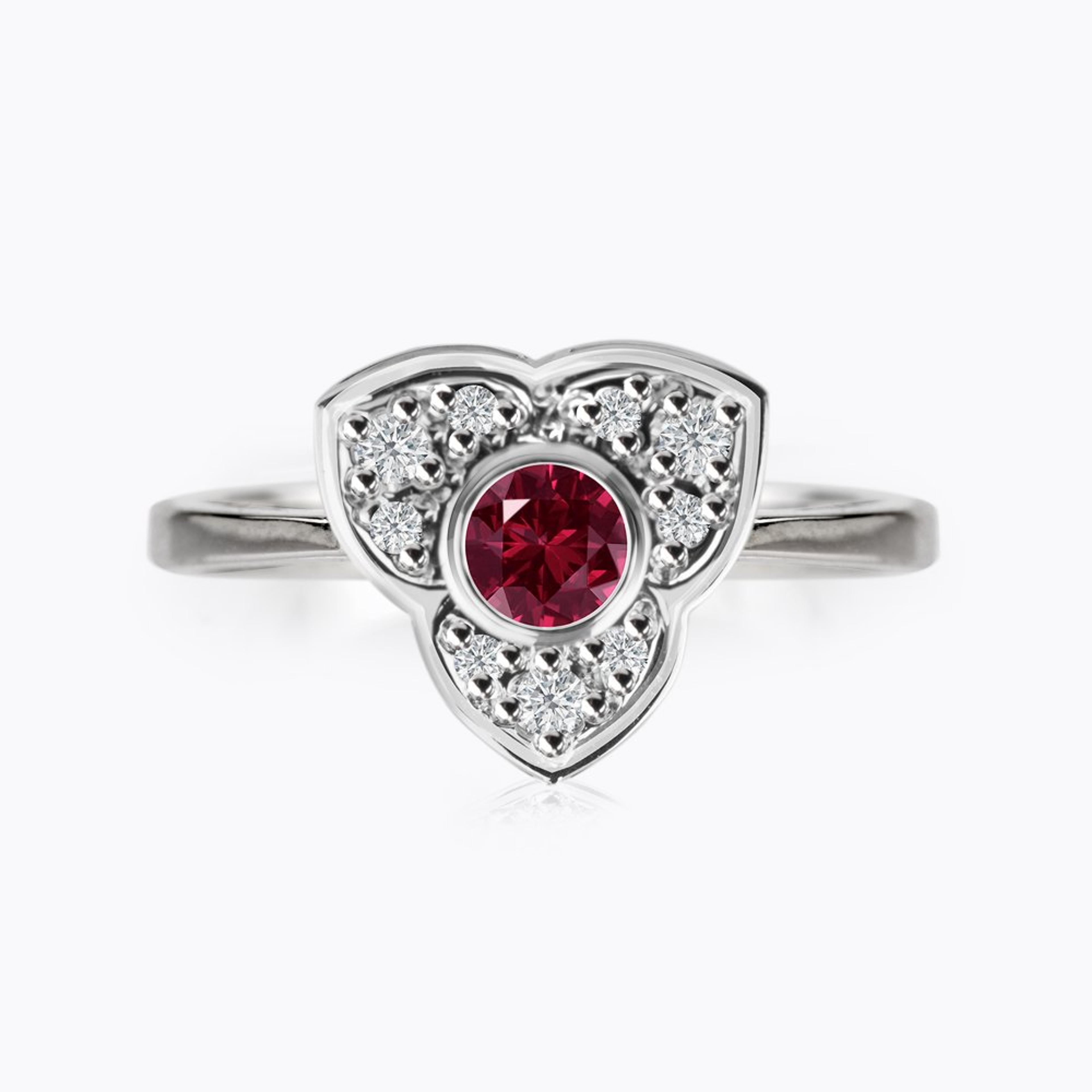 Prsten s rubínem a diamanty 10, diamant, bílé zlato — Zlatnictví Vaněk Kolín