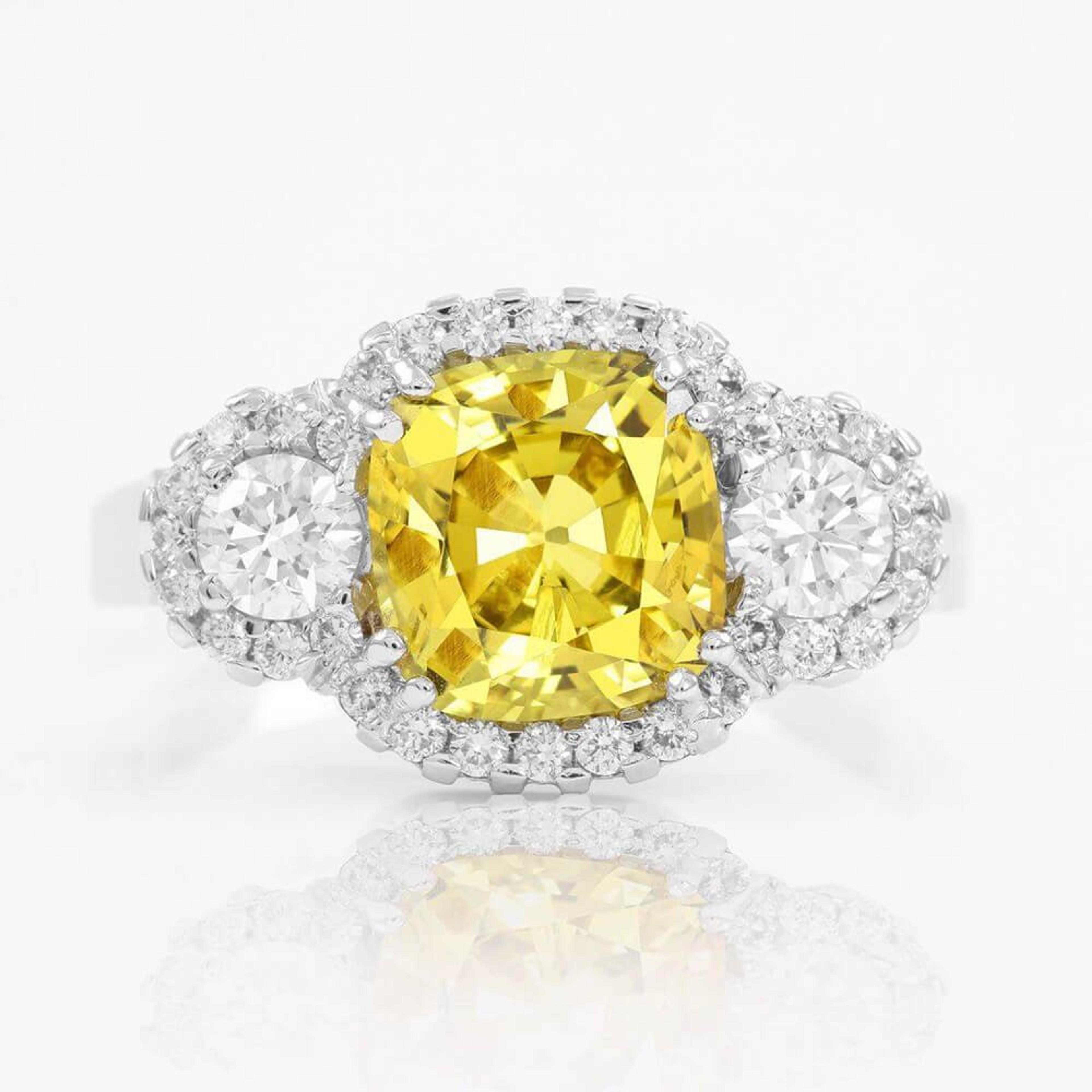 Prsten s chrysoberylem a diamanty 01, diamant, bílé zlato — Zlatnictví Vaněk Kolín