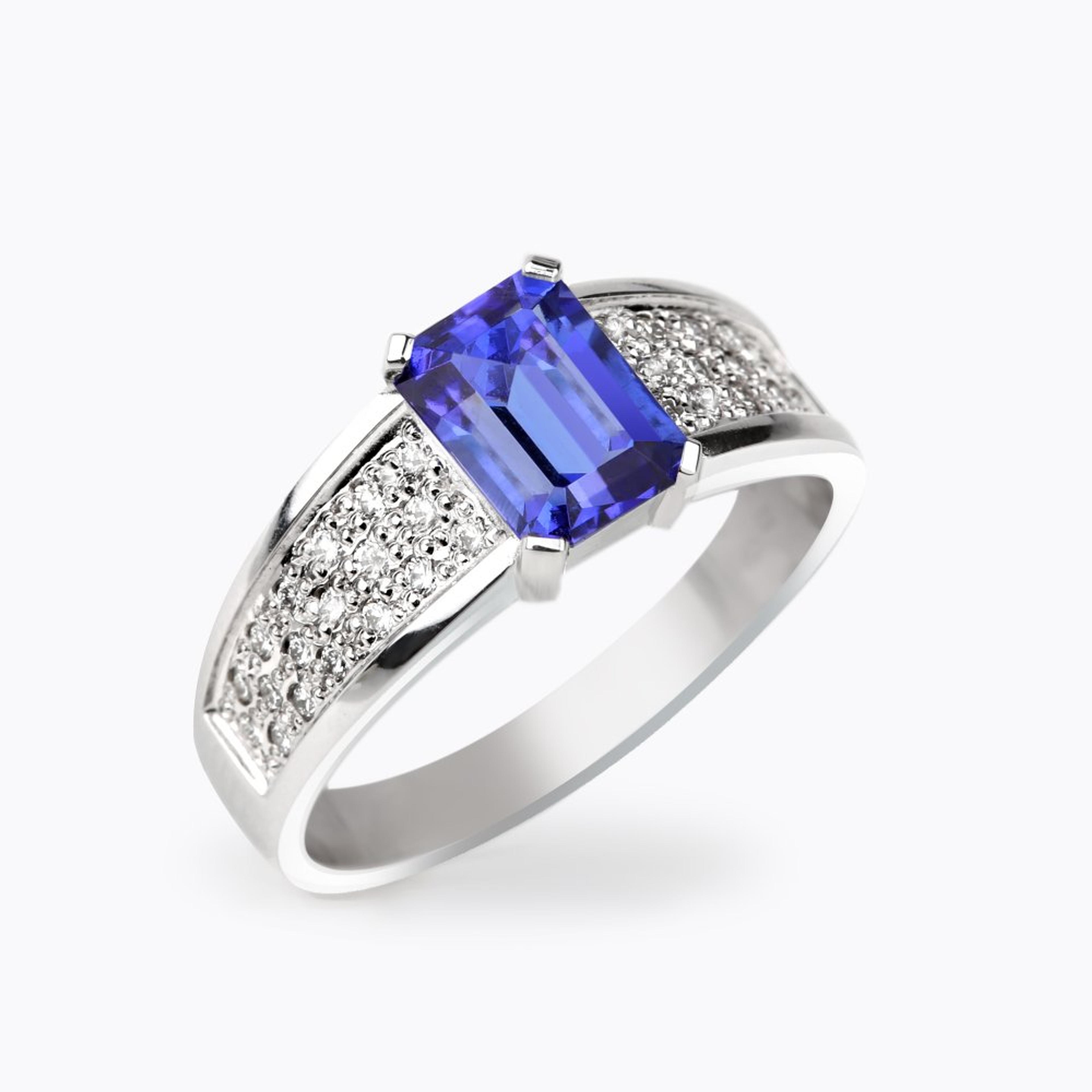 Prsten s tanzanitem a diamanty 04, diamant, bílé zlato — Zlatnictví Vaněk Kolín