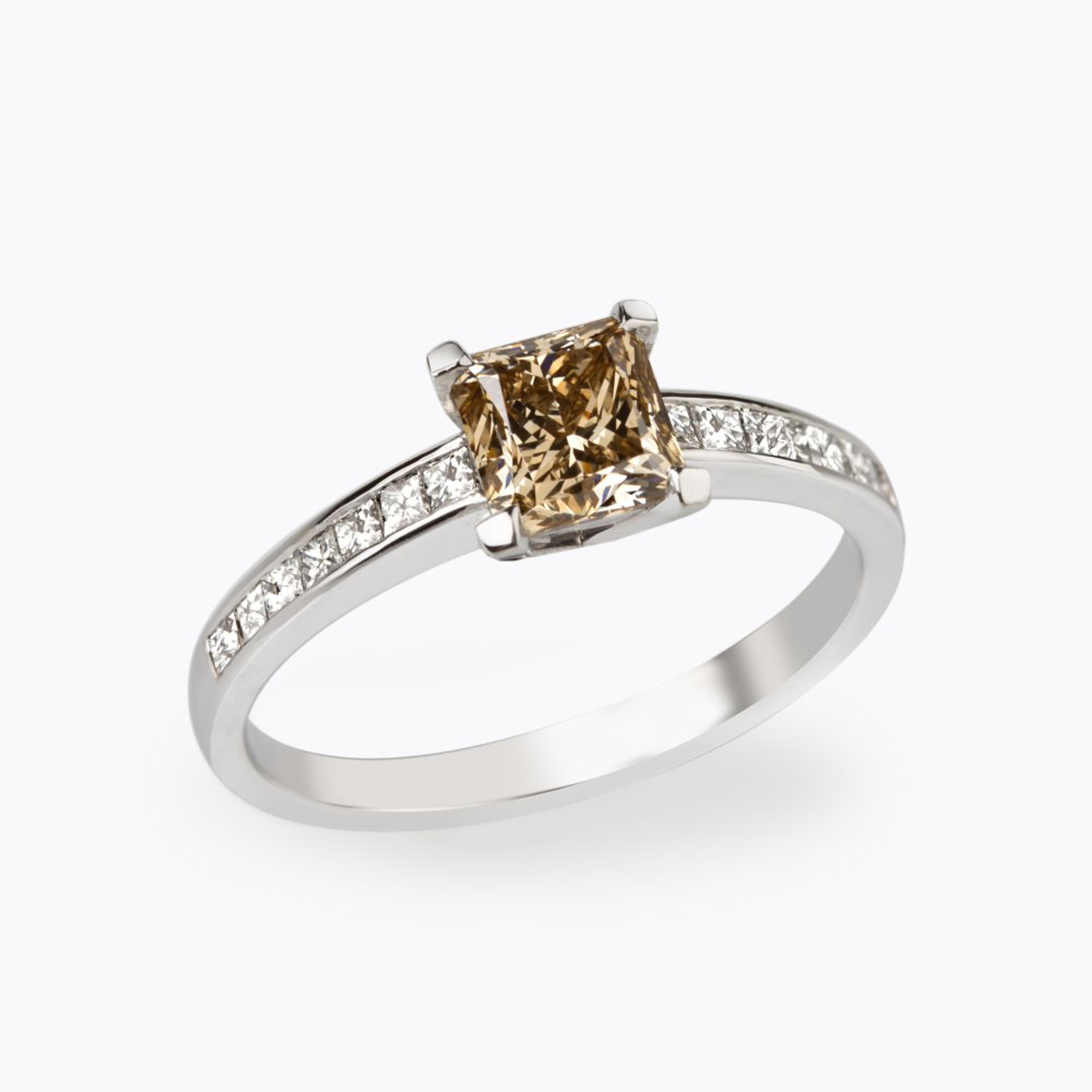 Prsten s hnědým diamantem 03, barevný diamant, bílé zlato — Zlatnictví Vaněk Kolín
