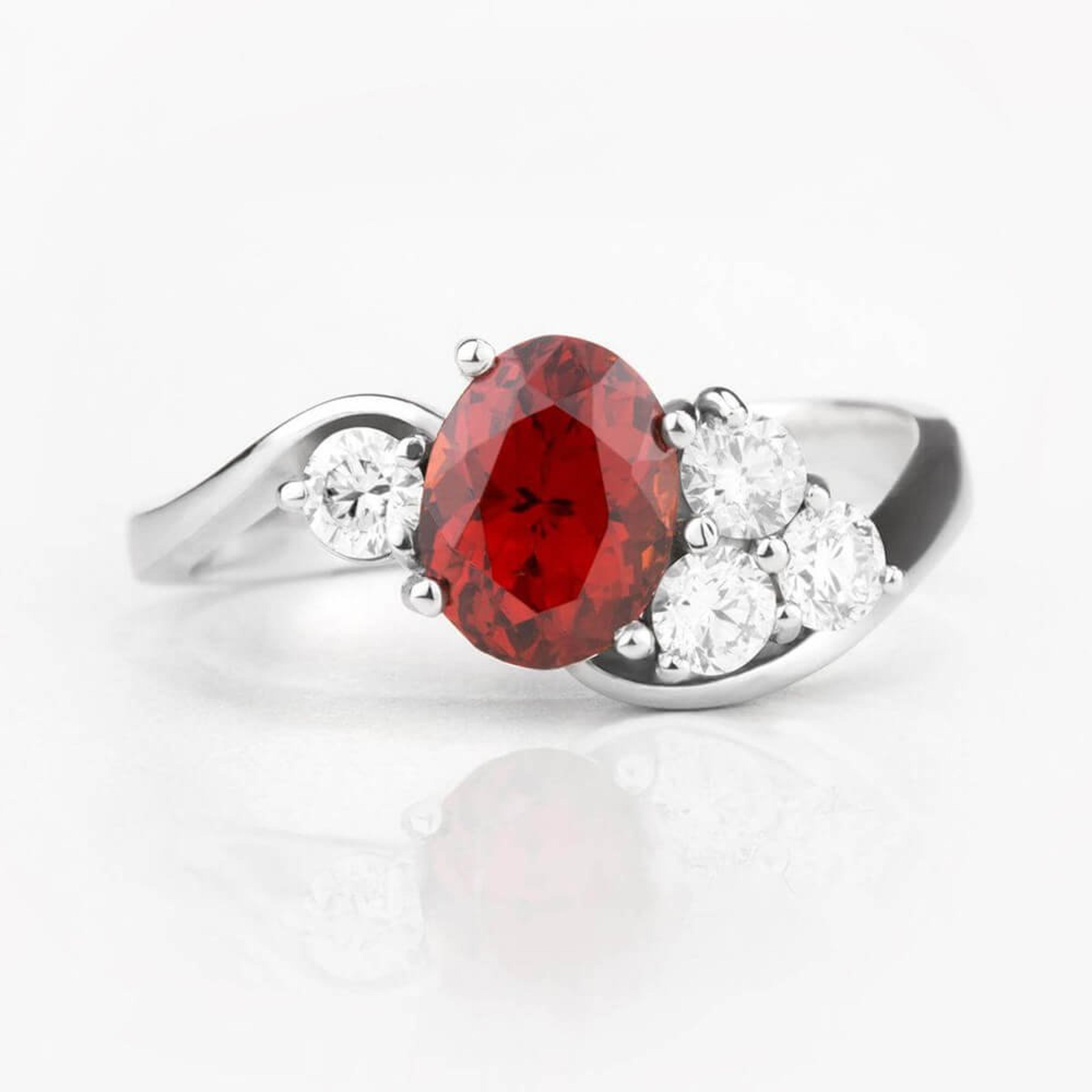 Prsten se spesartinem a diamanty 02, diamant, bílé zlato — Zlatnictví Vaněk Kolín