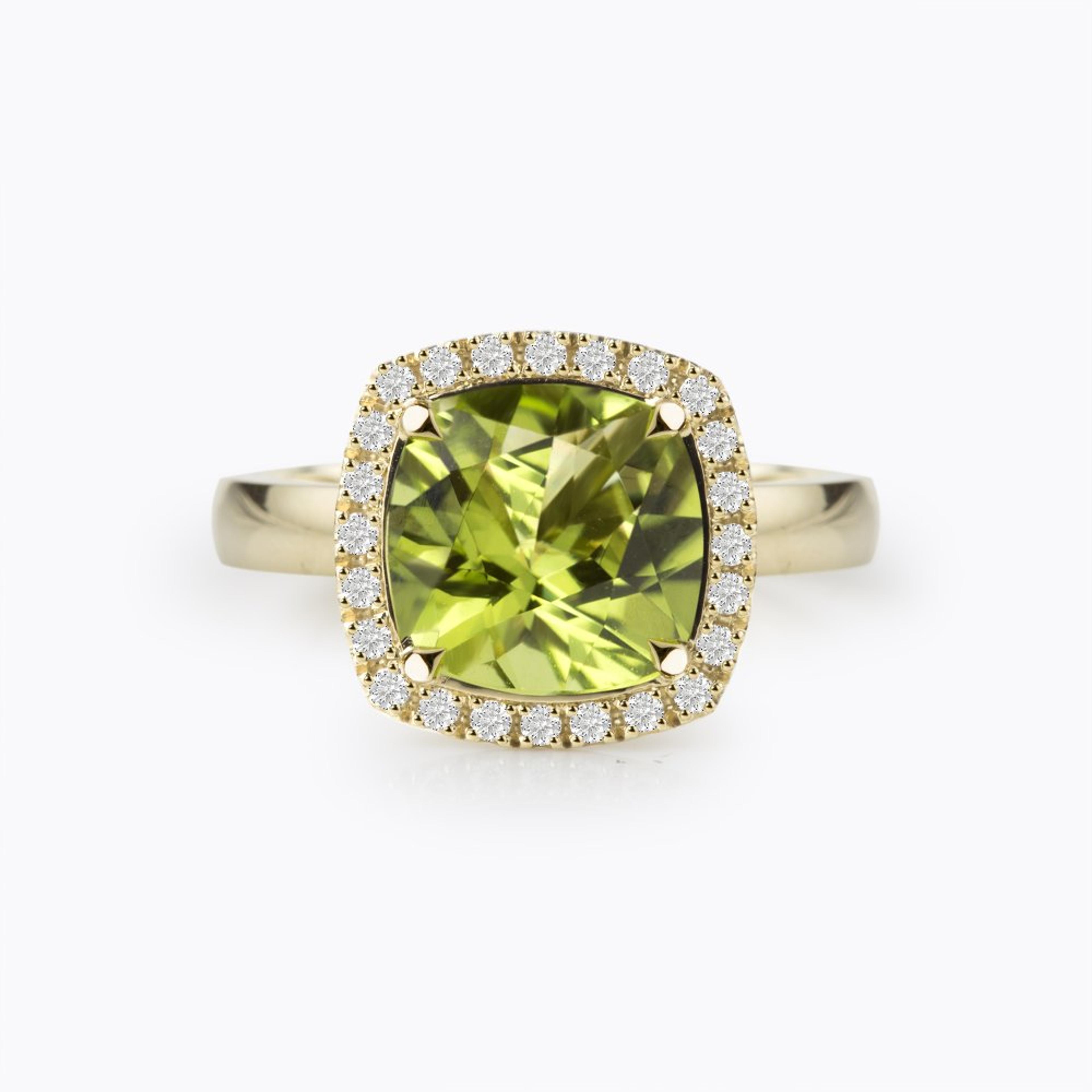 Prsten s olivínem a diamanty 01, diamant, žluté zlato — Zlatnictví Vaněk Kolín