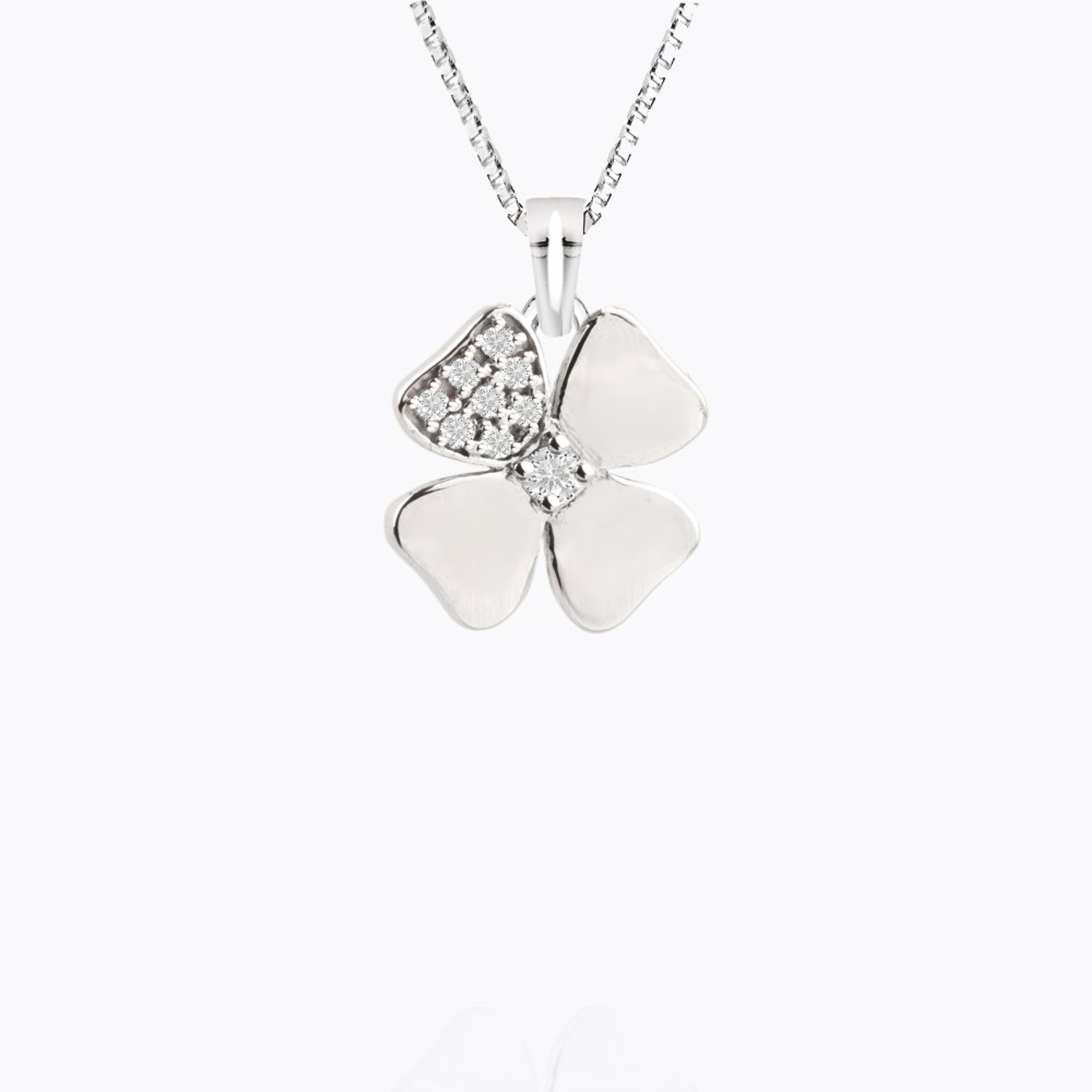 Diamantový přívěsek 62, diamant, bílé zlato — Zlatnictví Vaněk Kolín