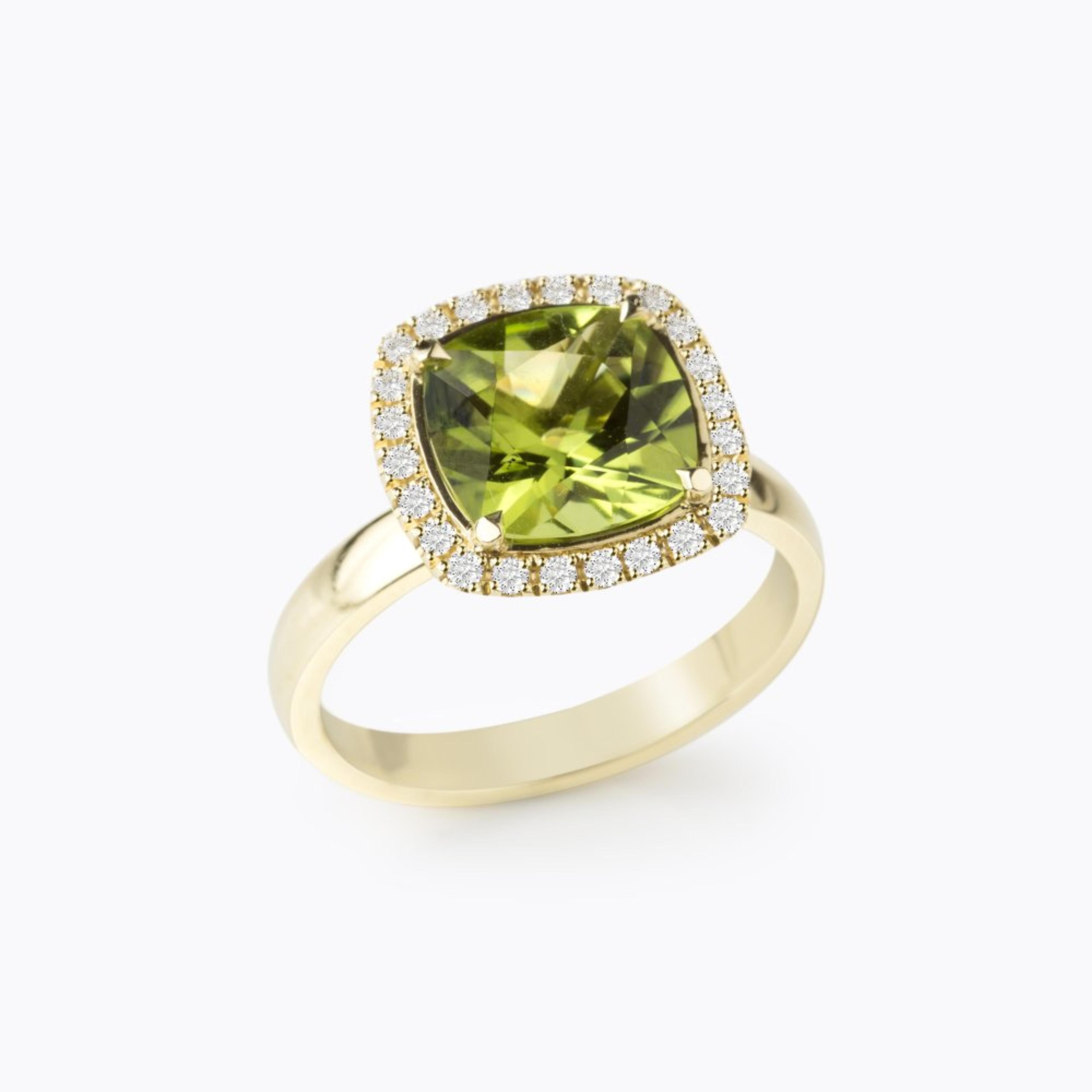 Prsten s olivínem a diamanty 01, diamant, žluté zlato — Zlatnictví Vaněk Kolín