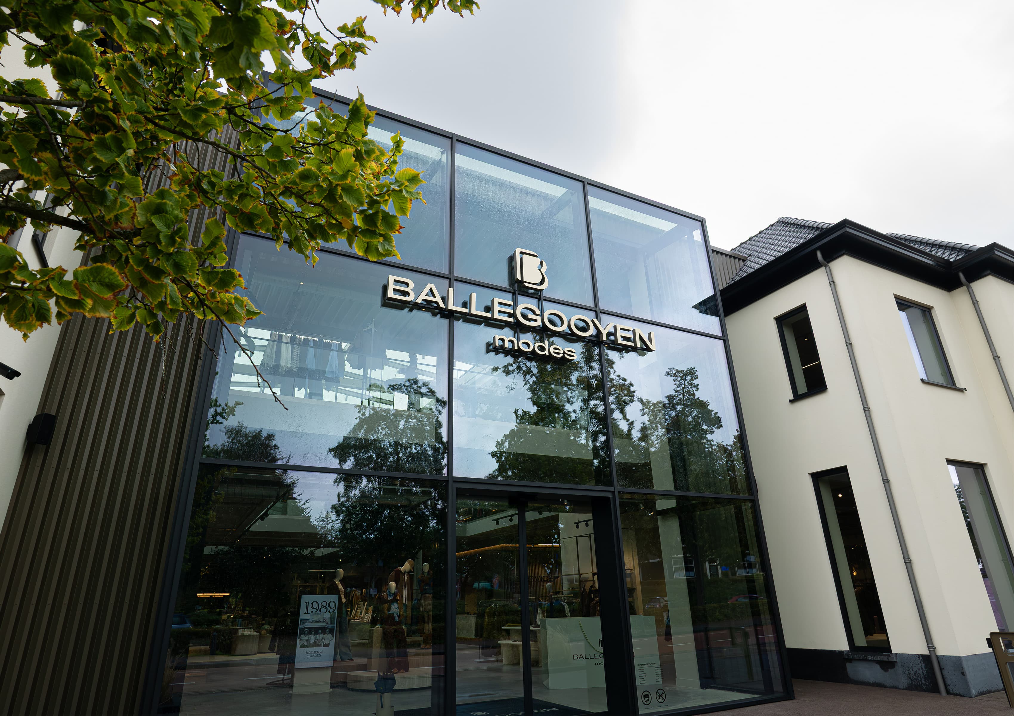 we zijn weer open