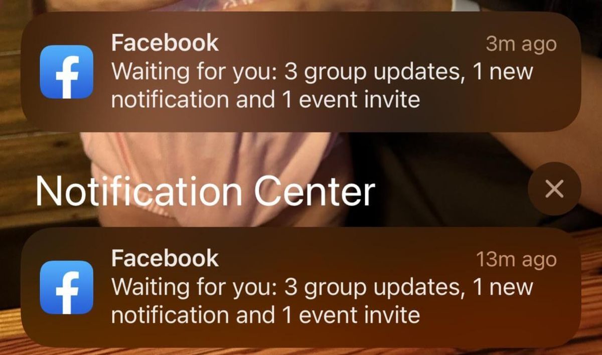 Screenshot with Facebook notifications