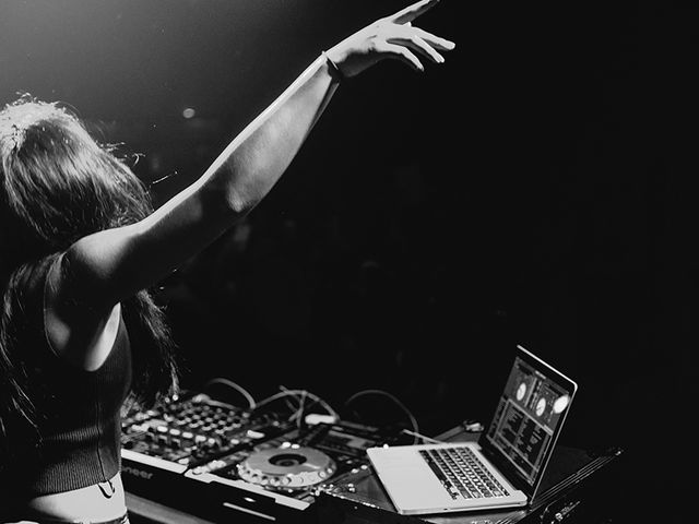 Nick Hook / Hookemon / The Red Mamba on the DDJ-SX & Serato DJ