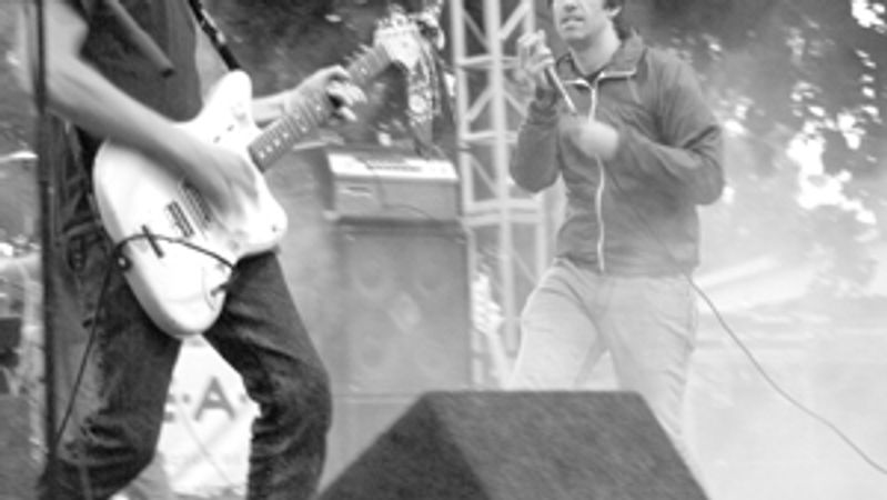 Concert Review: Men, Women and Children rock out (with De La Soul)