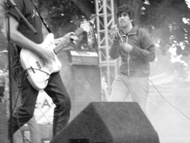 Concert Review: Men, Women and Children rock out (with De La Soul)