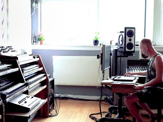 Studio feature with full Ableton session