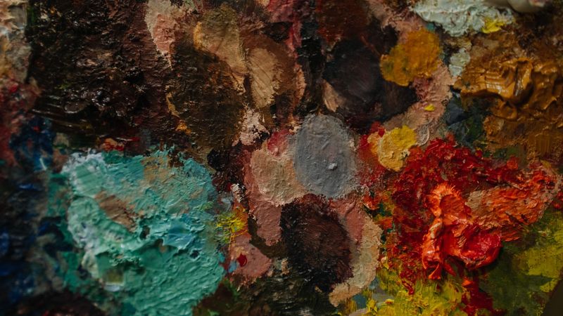 Oil Paint Versus Acrylic: How Drying Time Changes the Image an Artist Can Make