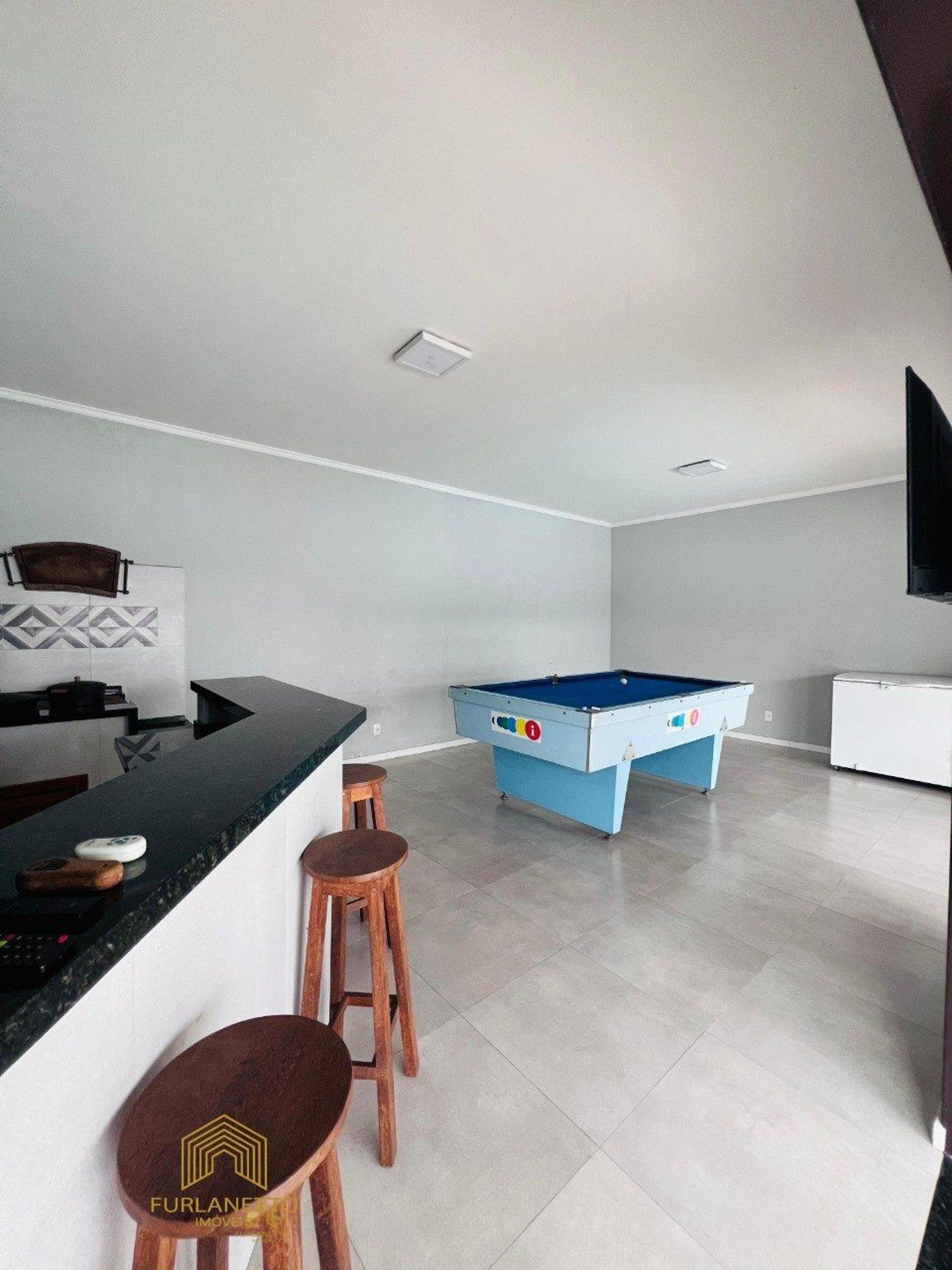 Ampla casa averbada com piscina no bairro Fátima — foto 7