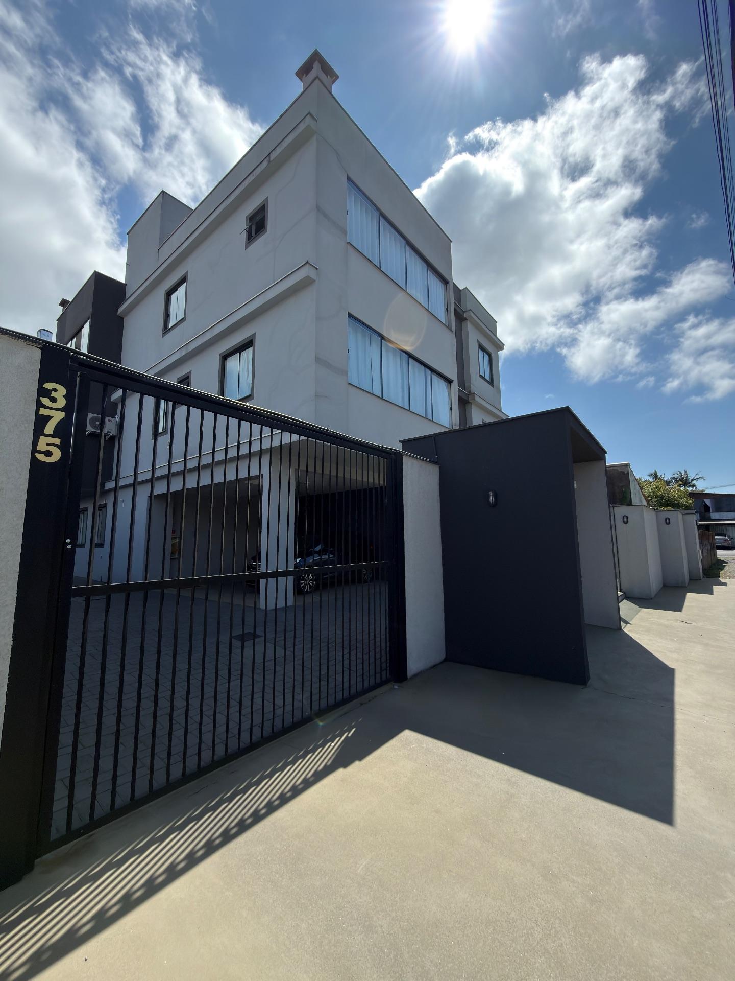 Apartamento Térreo À Venda no Bairro Espinheiros!!!