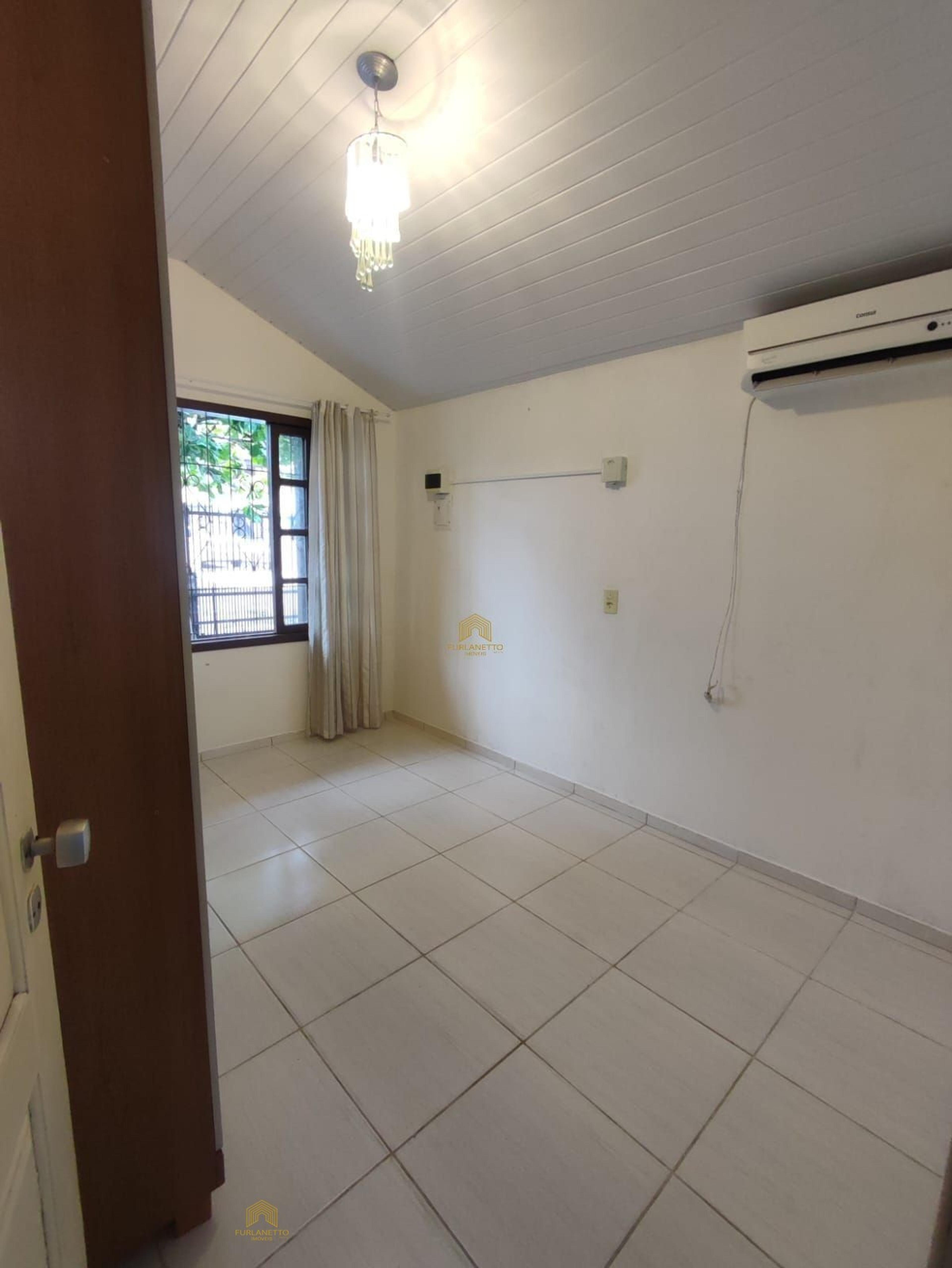 Linda casa no bairro Adhemar Garcia — foto 36