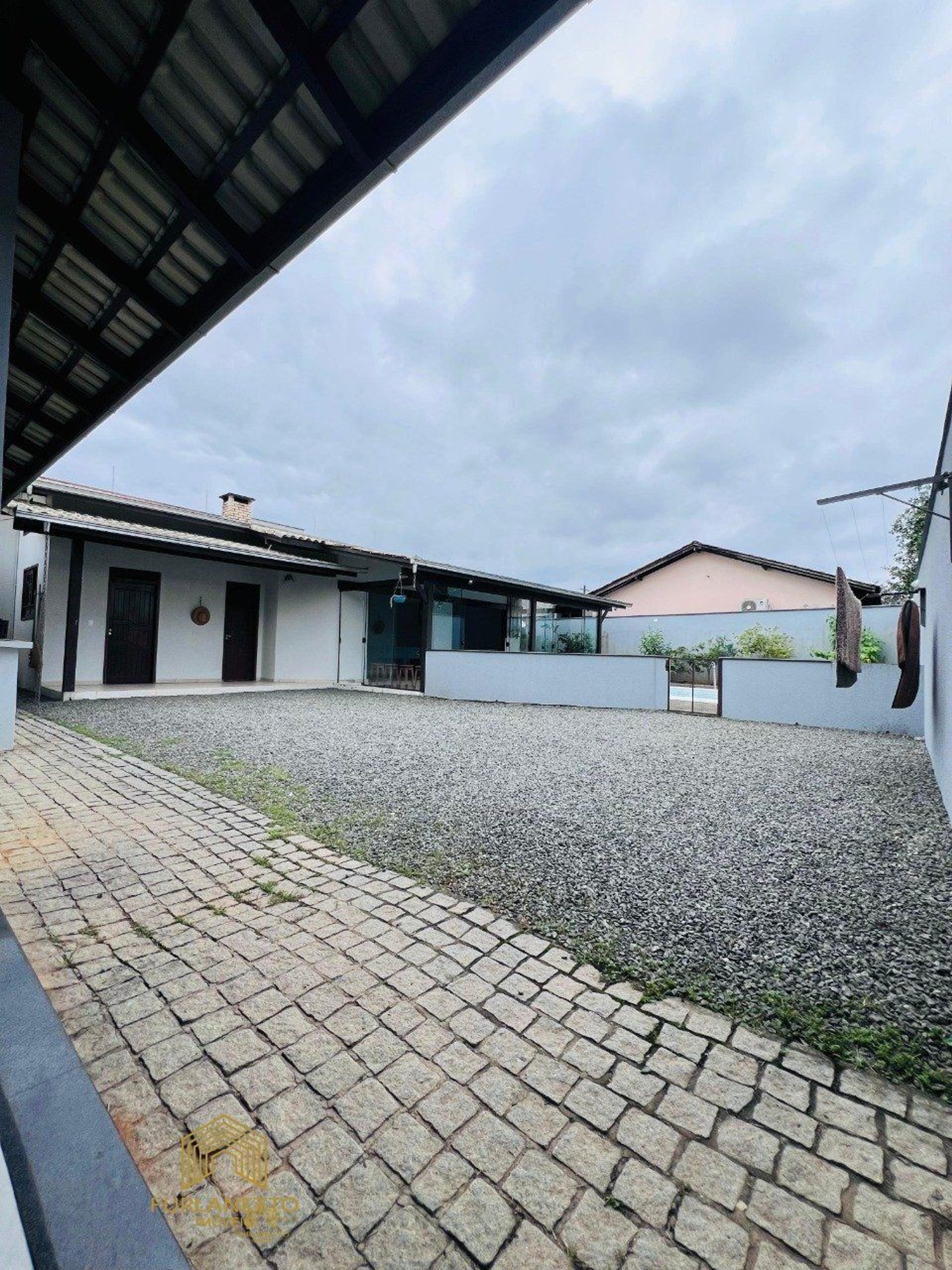 Ampla casa averbada com piscina no bairro Fátima — foto 6