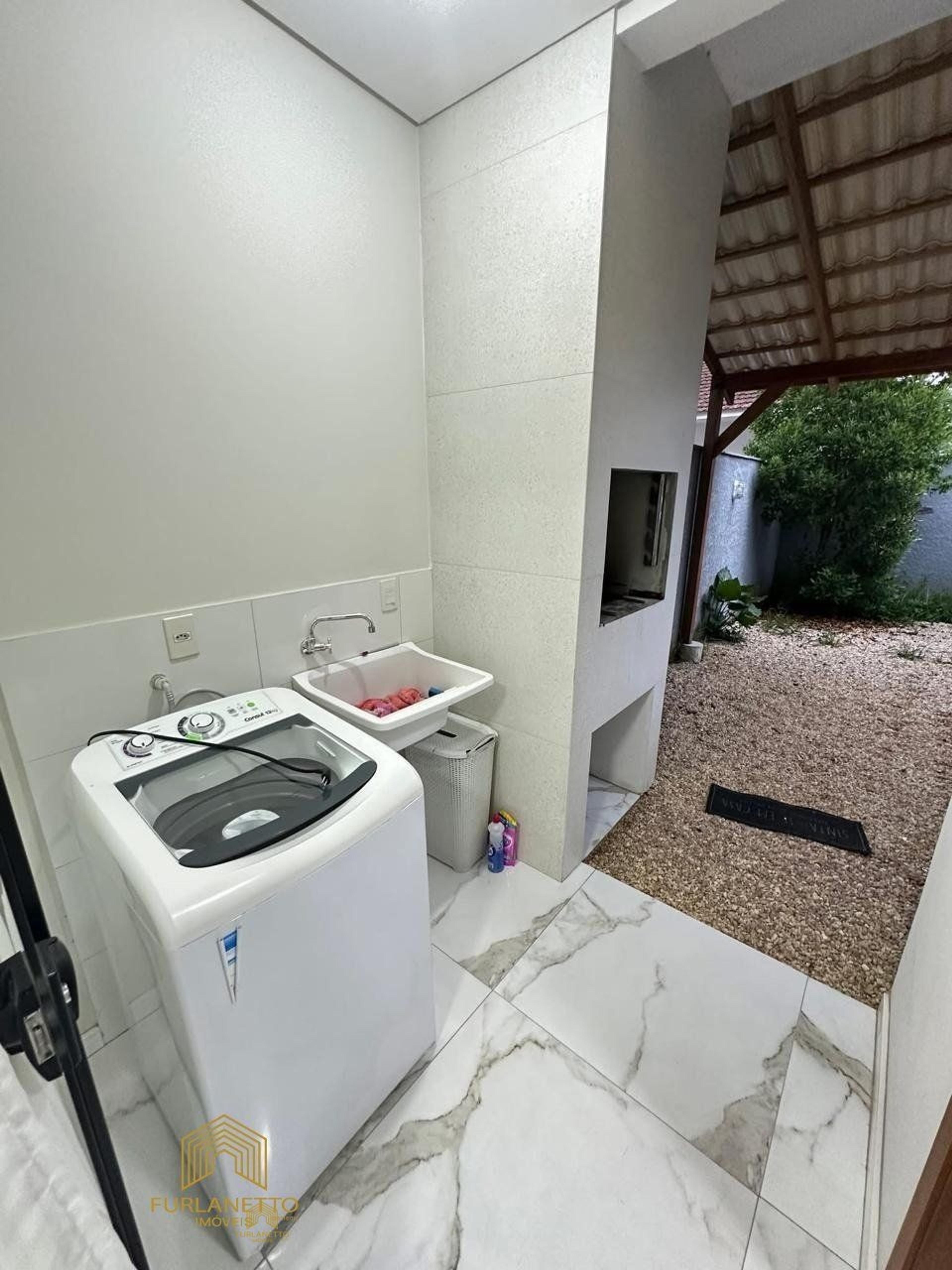 Sobrado Geminado Mobiliado à venda no Aventureiro — foto 4