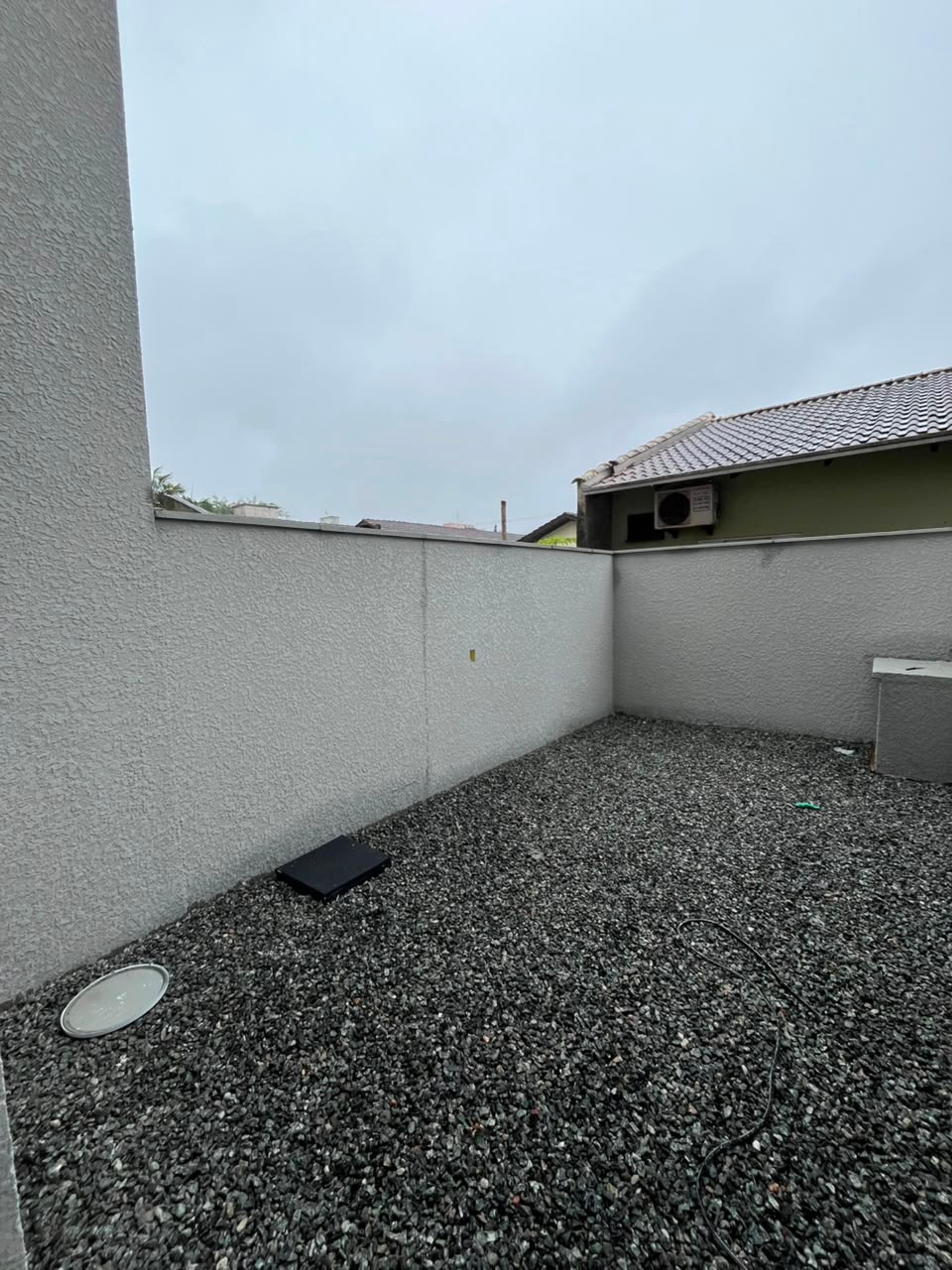 Casa Sobrado Geminado à venda no bairro Jardim Iririú — foto 4