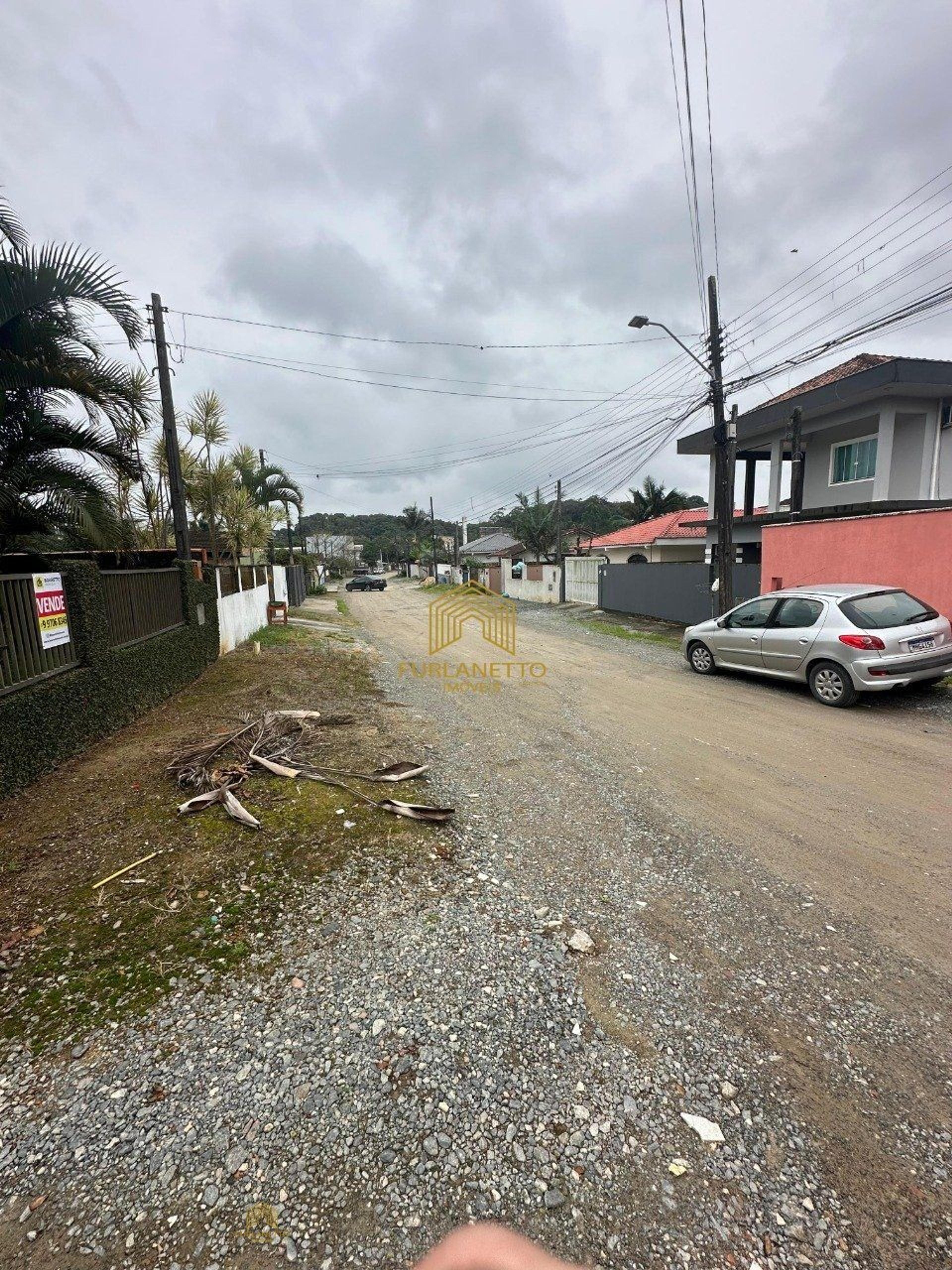 Casa com amplo terreno no bairro Parque Guarani — foto 17