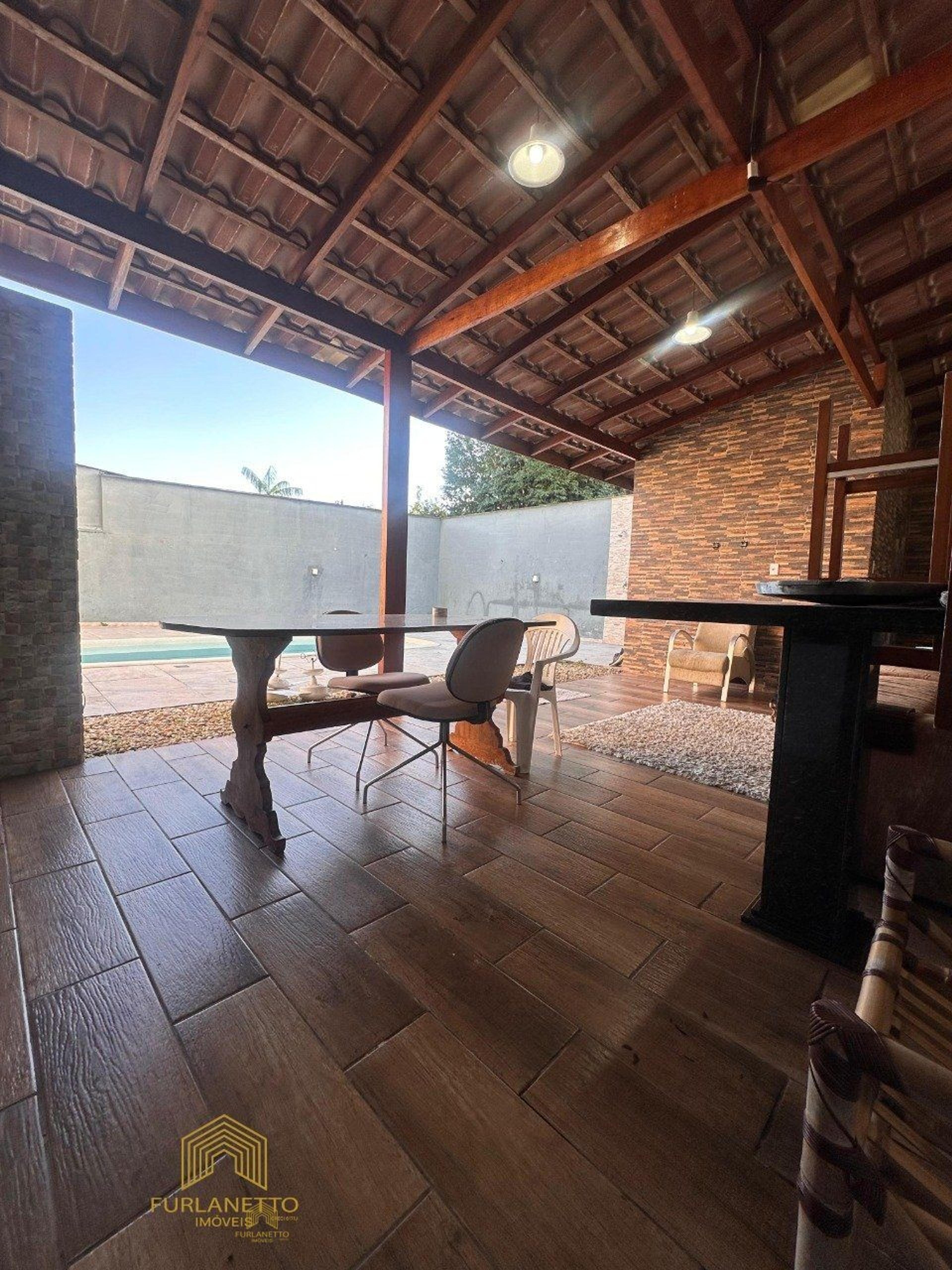 Linda Residência no bairro Iririú — foto 20