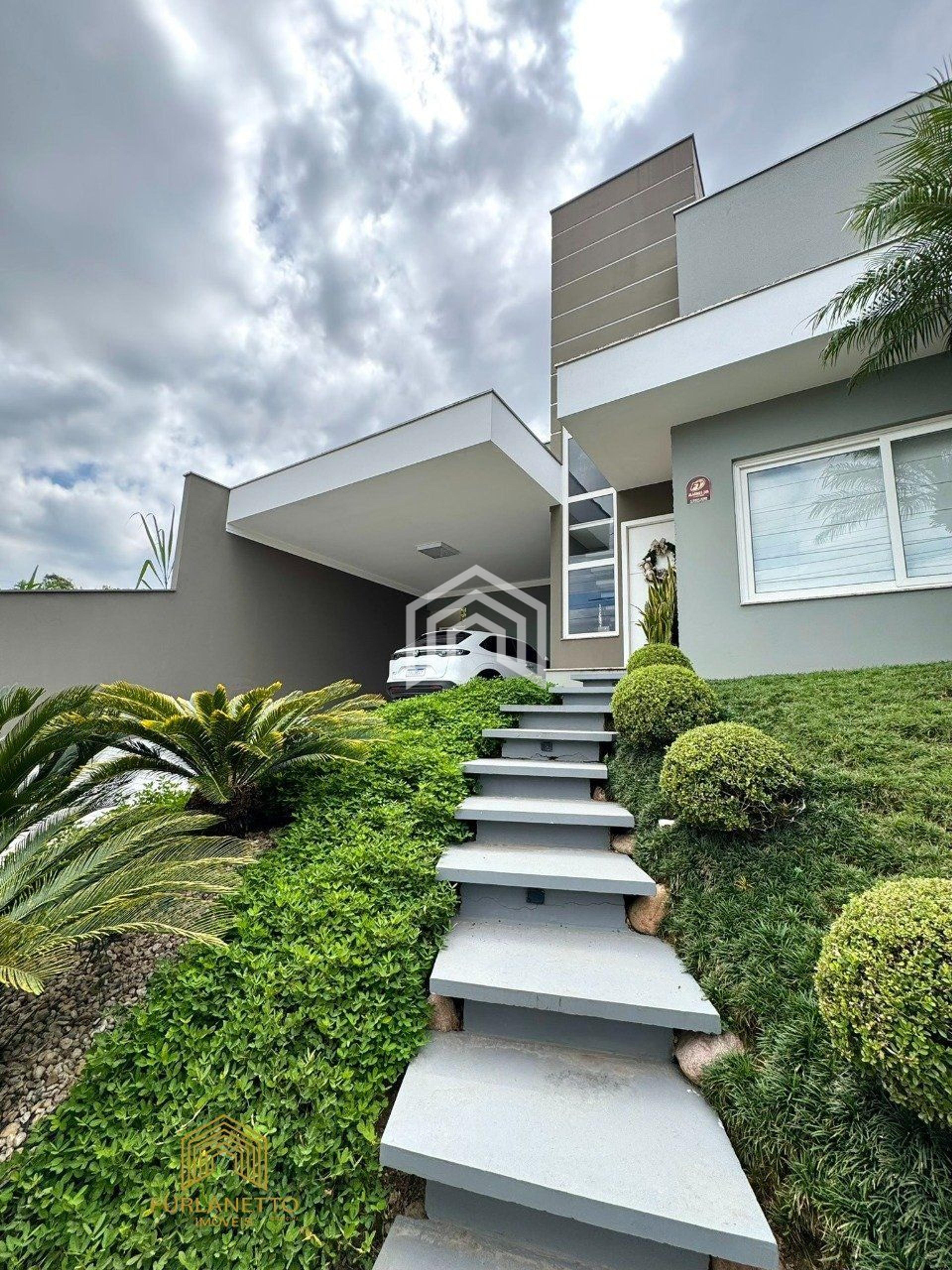 Casa à venda no bairro Floresta
