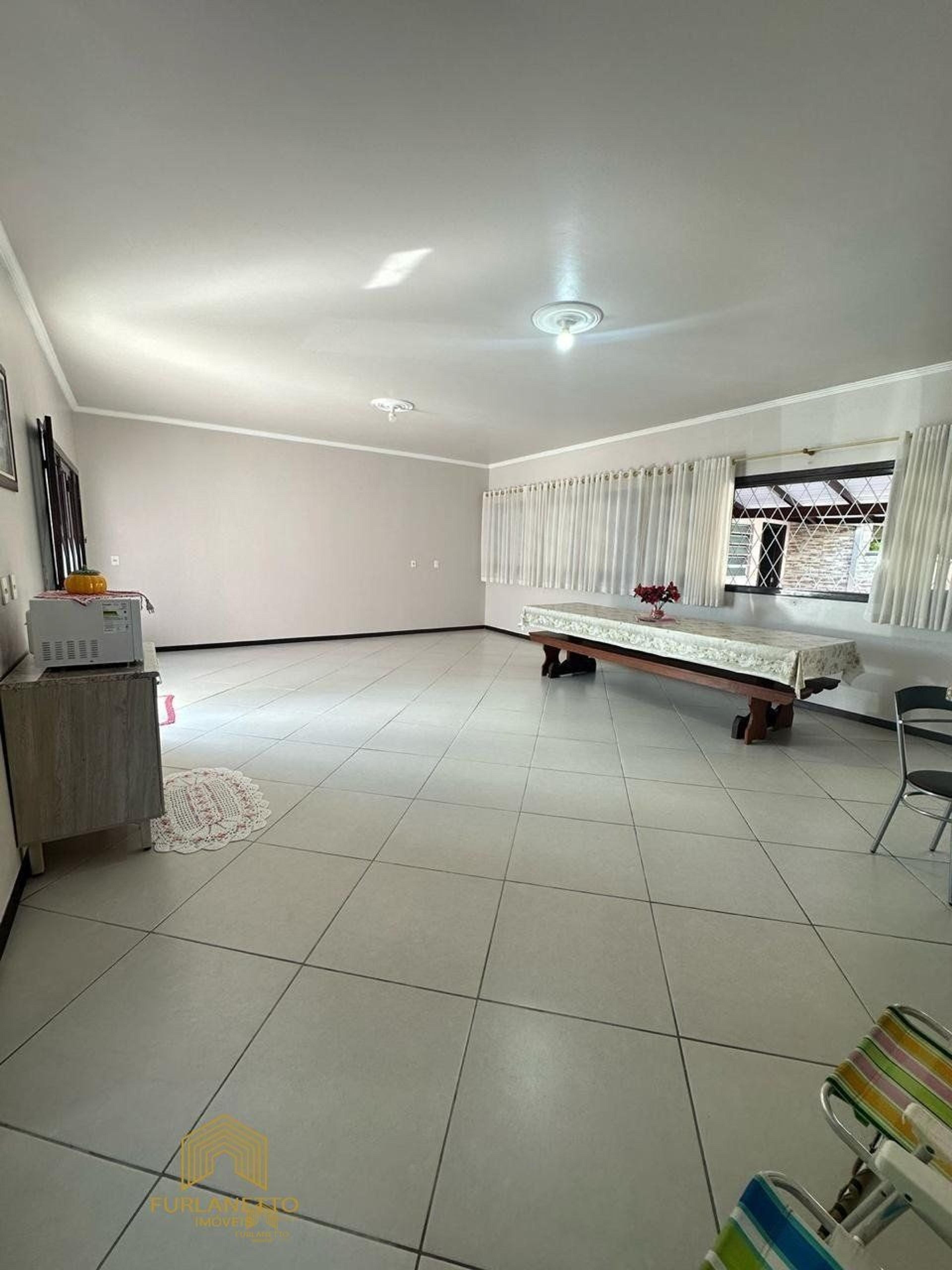 Linda casa na praia de Balneário Barra do Sul — foto 6