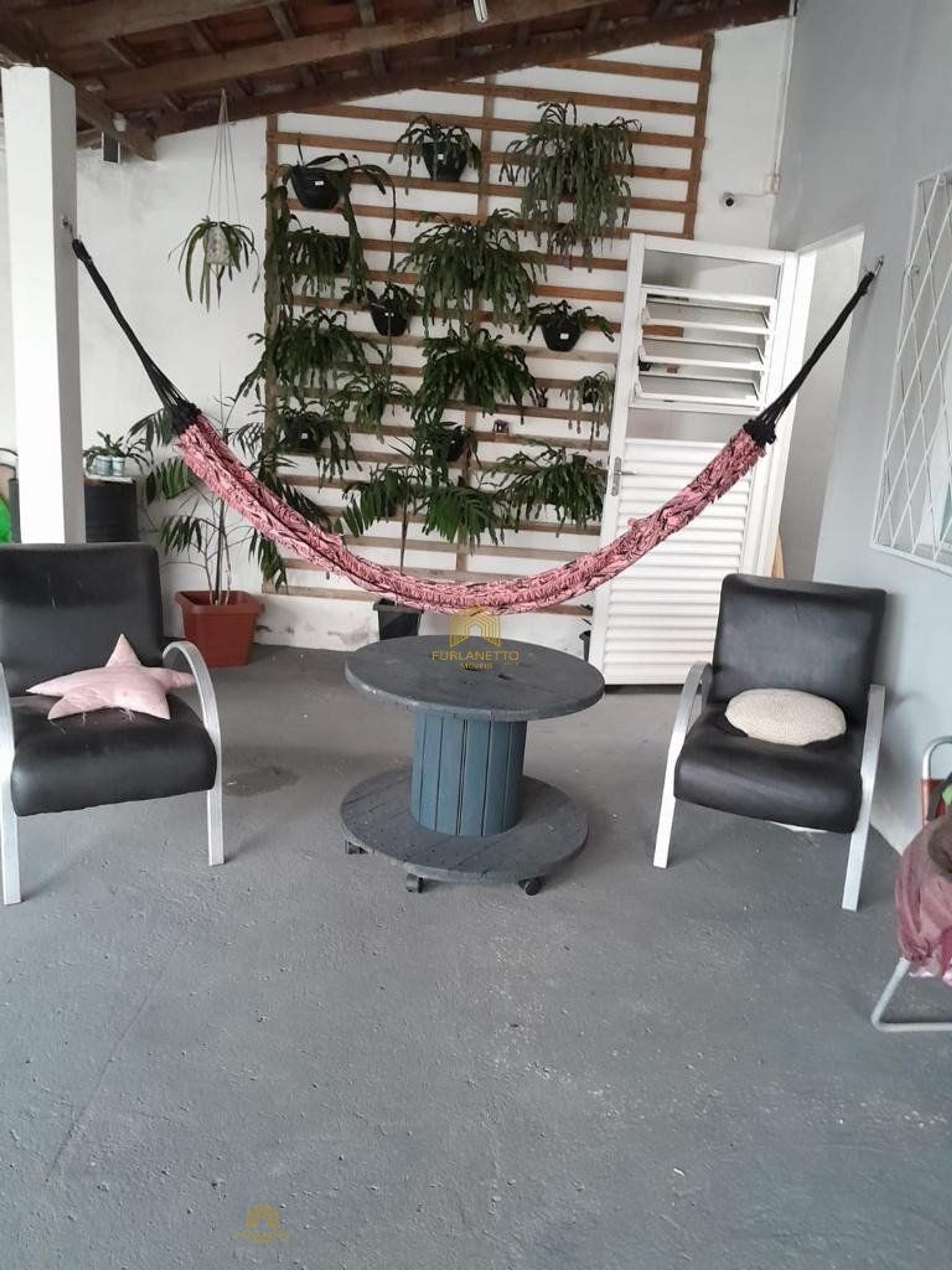 Linda residência no bairro Petrópolis com piscina — foto 24