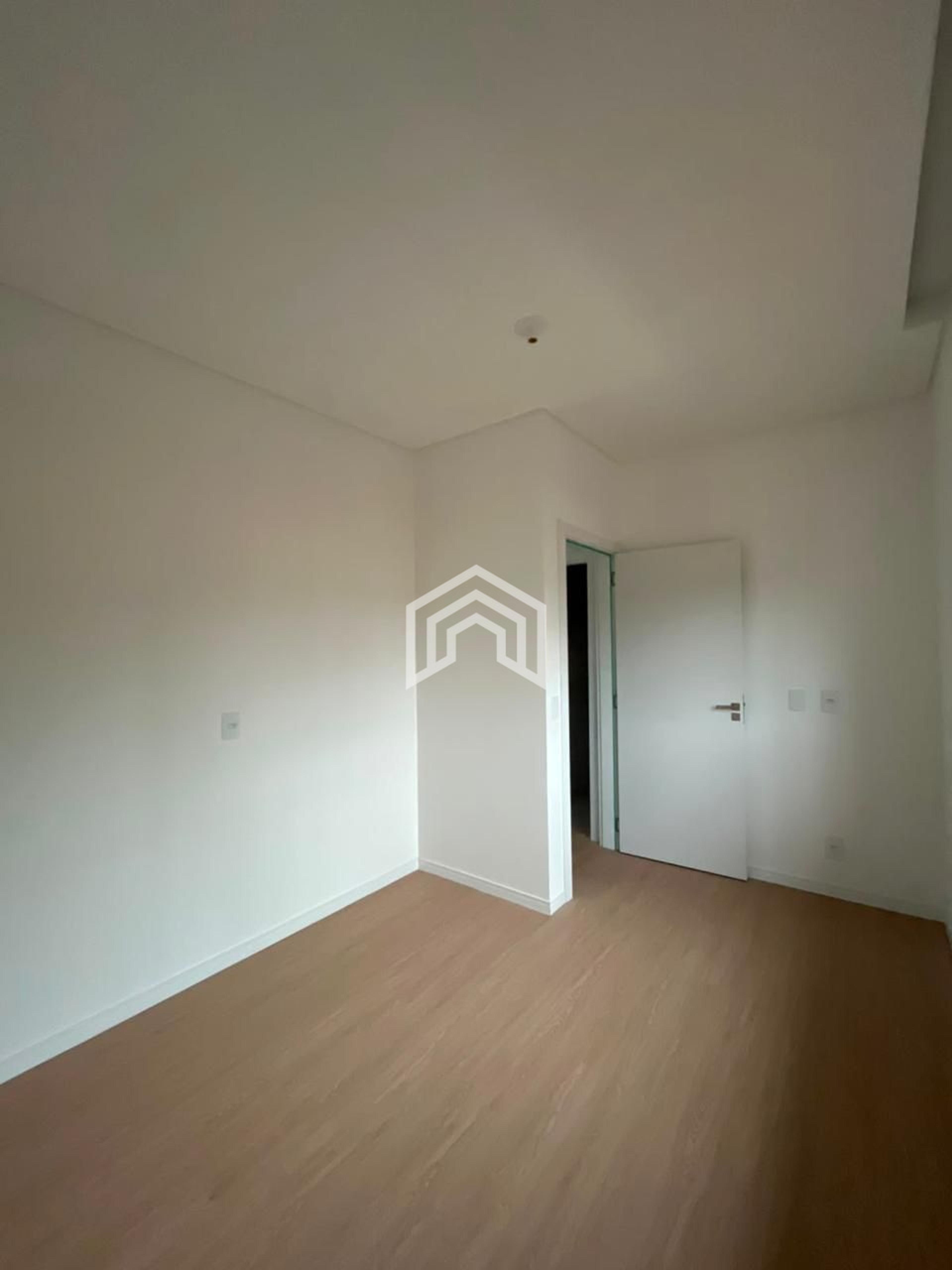 Casa geminado a venda no bairro Costa e silva com 3 quartos sendo 1 suíte e ampla área de churrasco — foto 11