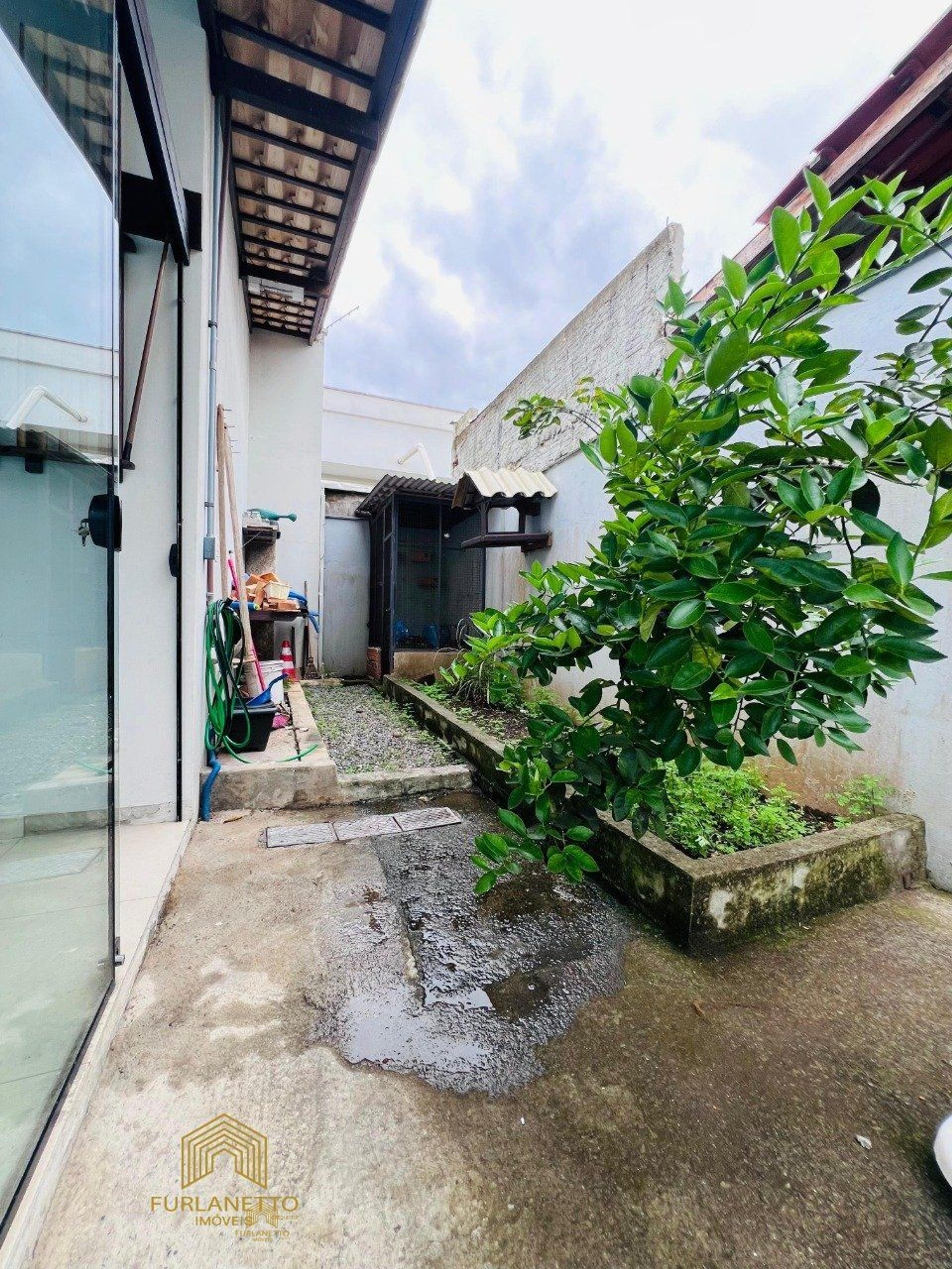 Ampla casa averbada com piscina no bairro Fátima — foto 19