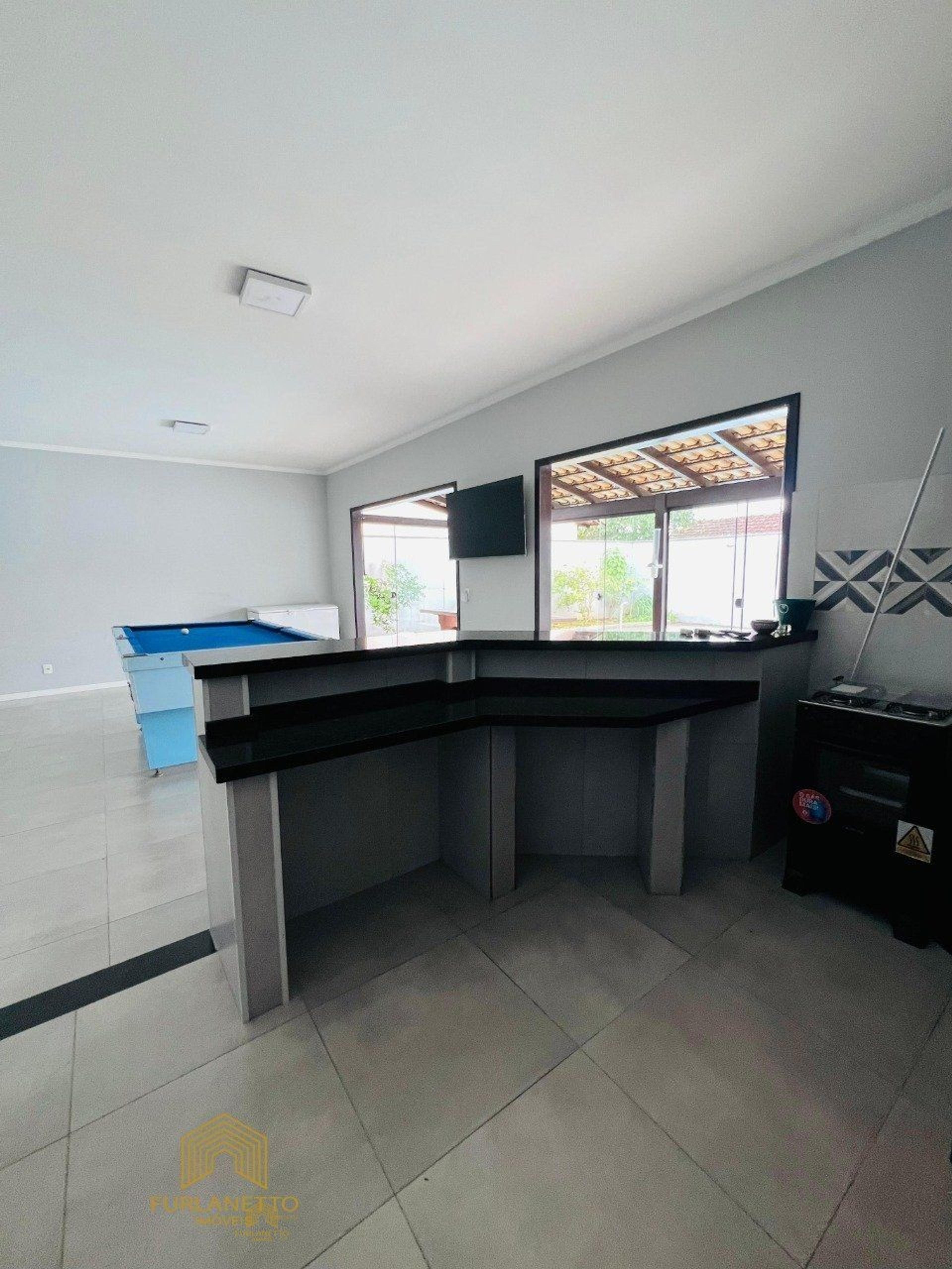 Ampla casa averbada com piscina no bairro Fátima — foto 11