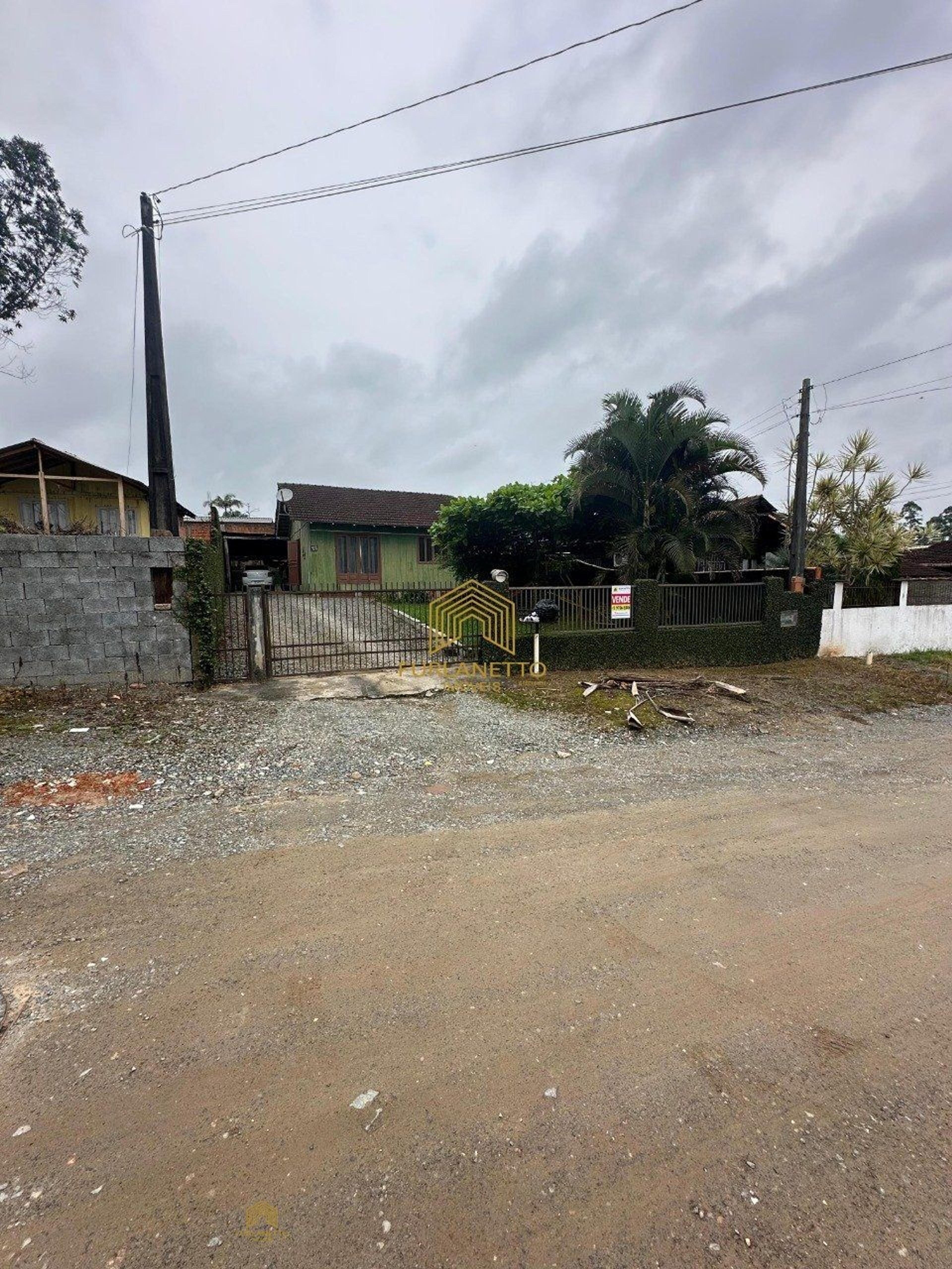 Casa com amplo terreno no bairro Parque Guarani — foto 14