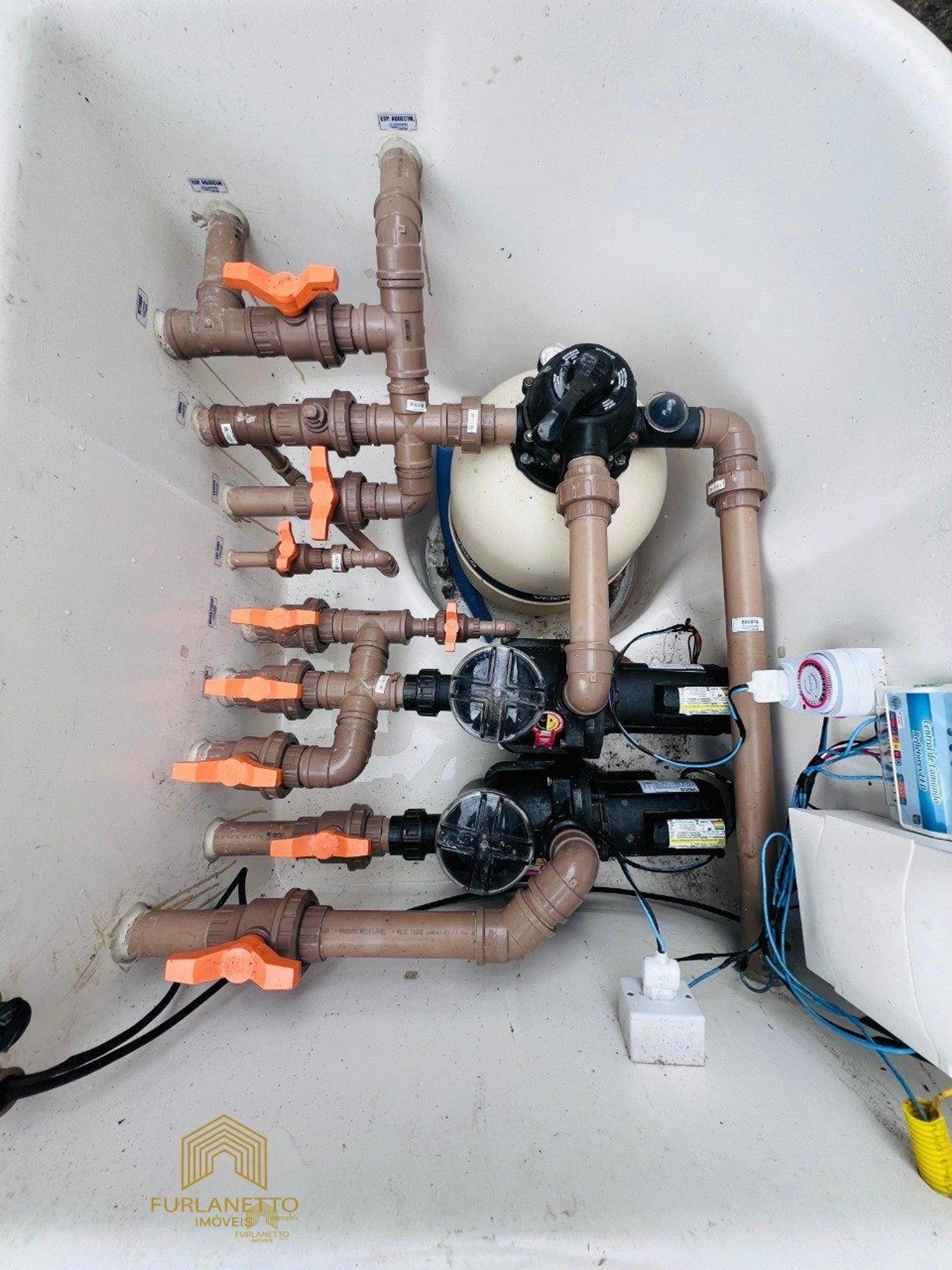 Ampla casa averbada com piscina no bairro Fátima — foto 17