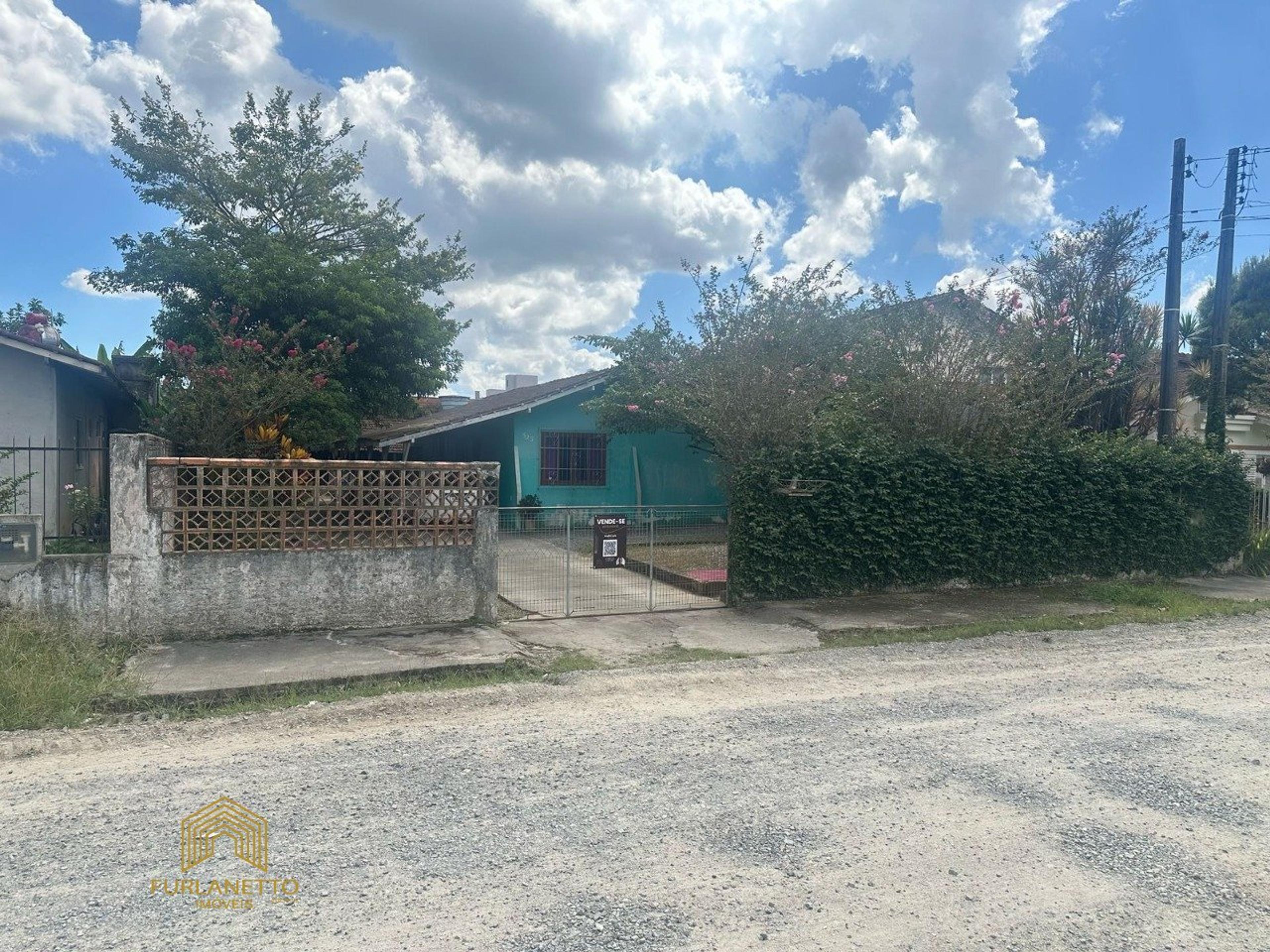 Amplo terreno escriturado no bairro Fátima