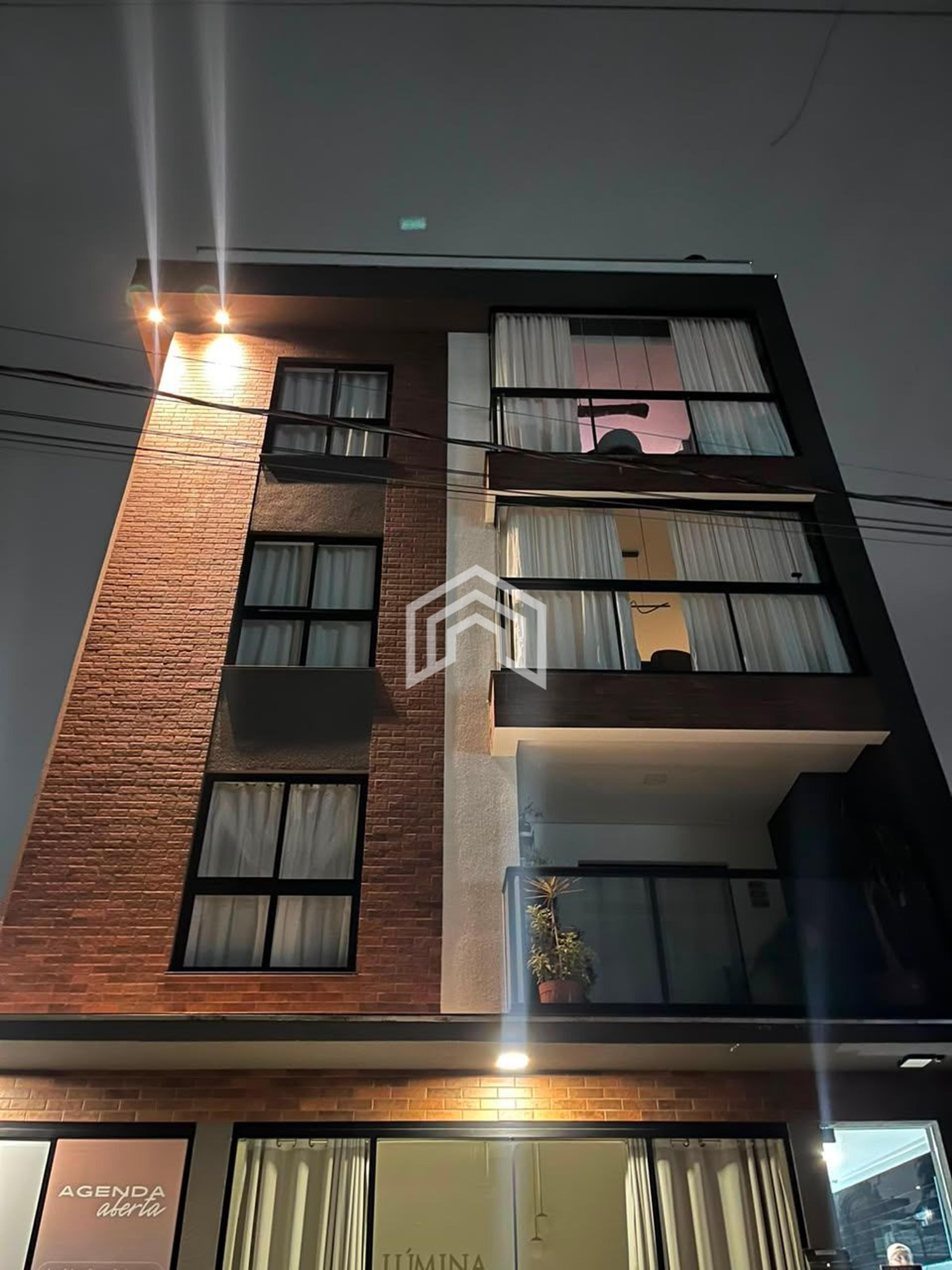 Apartamento a venda no bairro Costa e silva com 2 dormitórios sendo 1 suíte torre unica