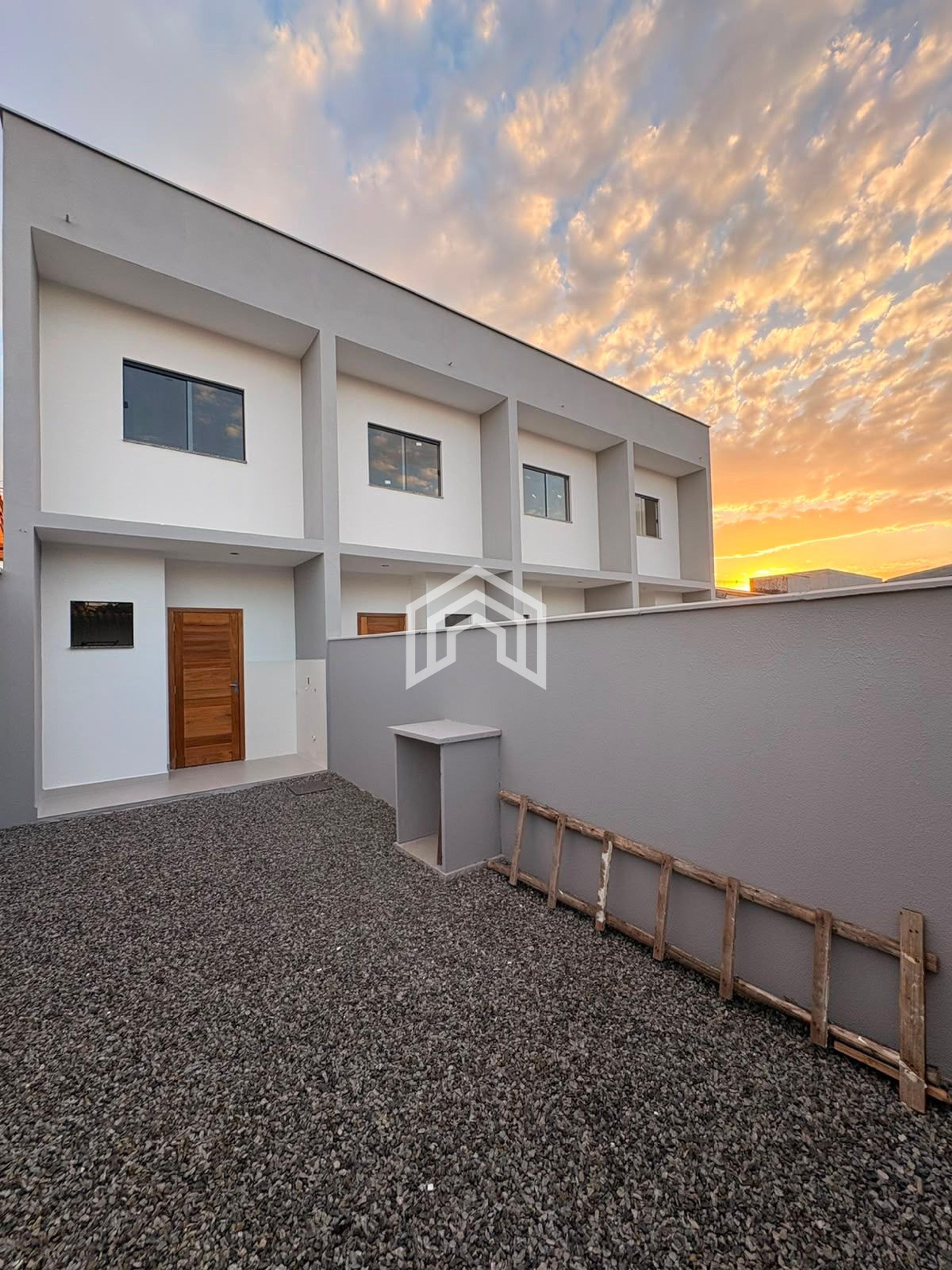 Casa geminado a venda no bairro Jardim Iririu com 2 quartos  7 metros de terreno nos fundos e 2 vagas de garagem — foto 13