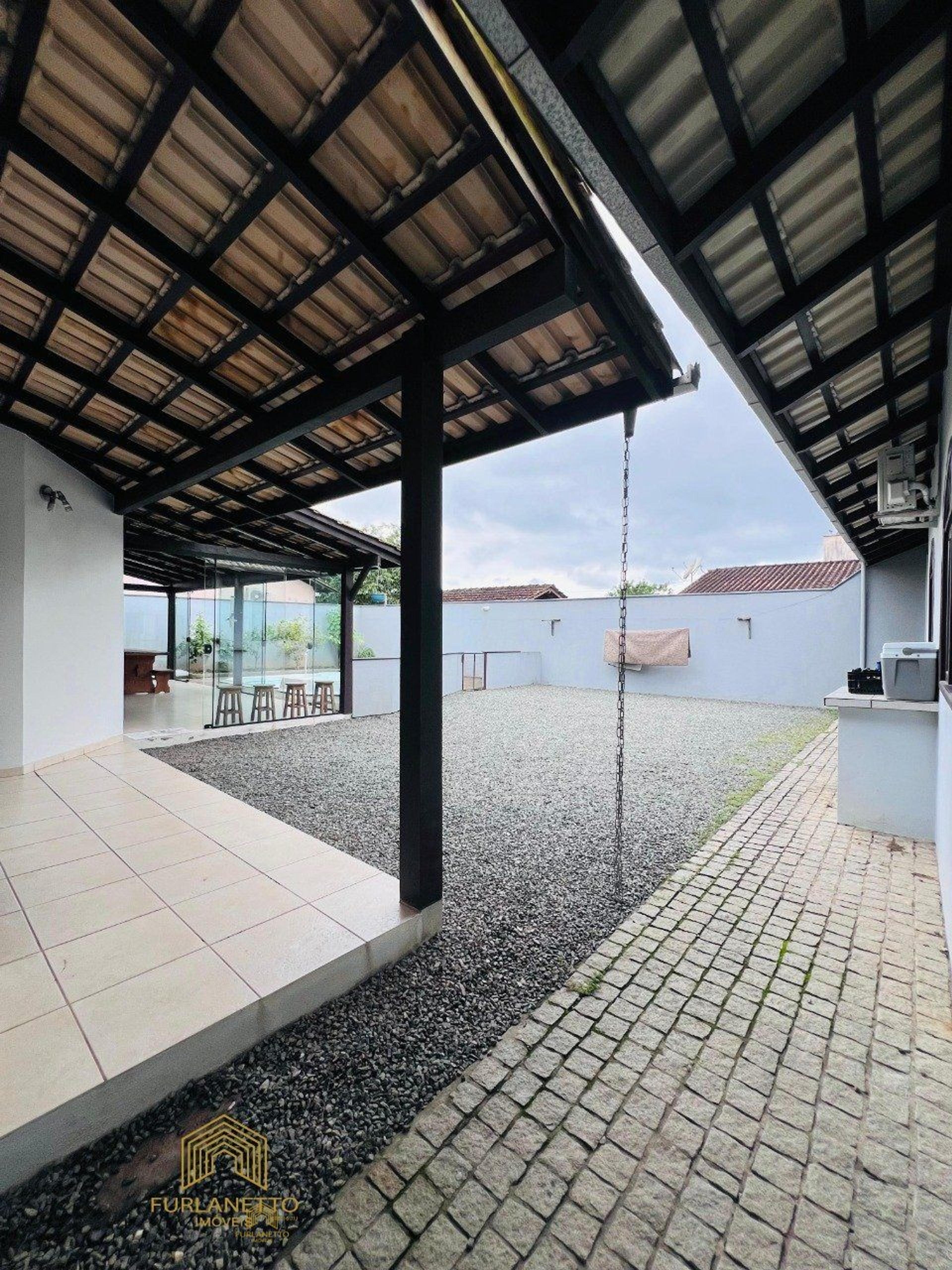 Ampla casa averbada com piscina no bairro Fátima — foto 18