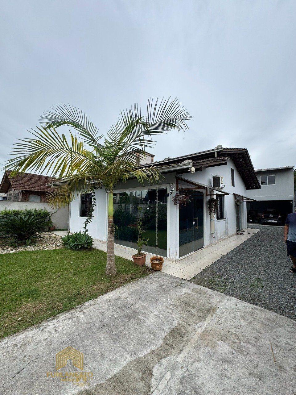 Casa Averbada à venda no Jardim Paraíso