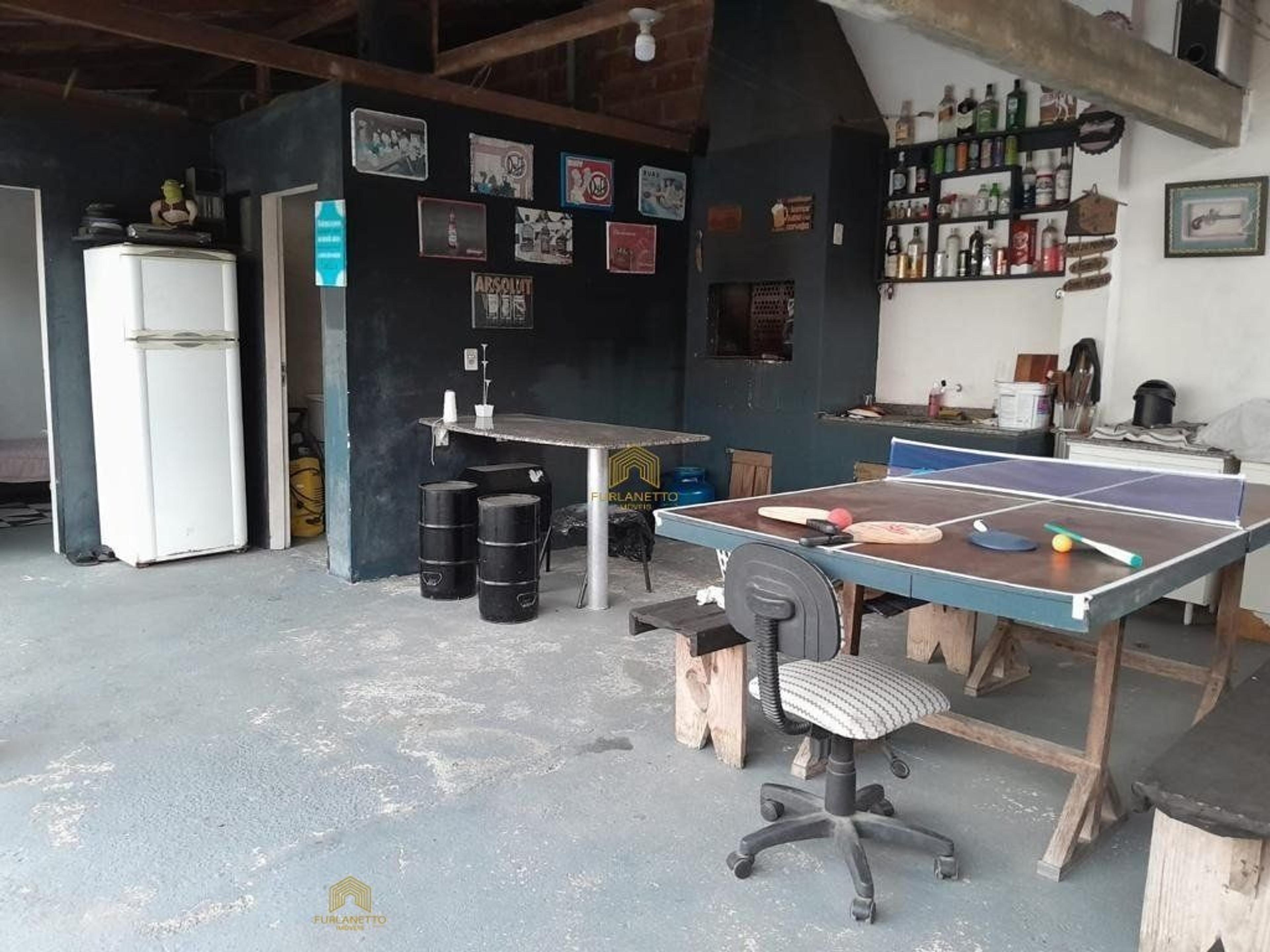 Linda residência no bairro Petrópolis com piscina — foto 12