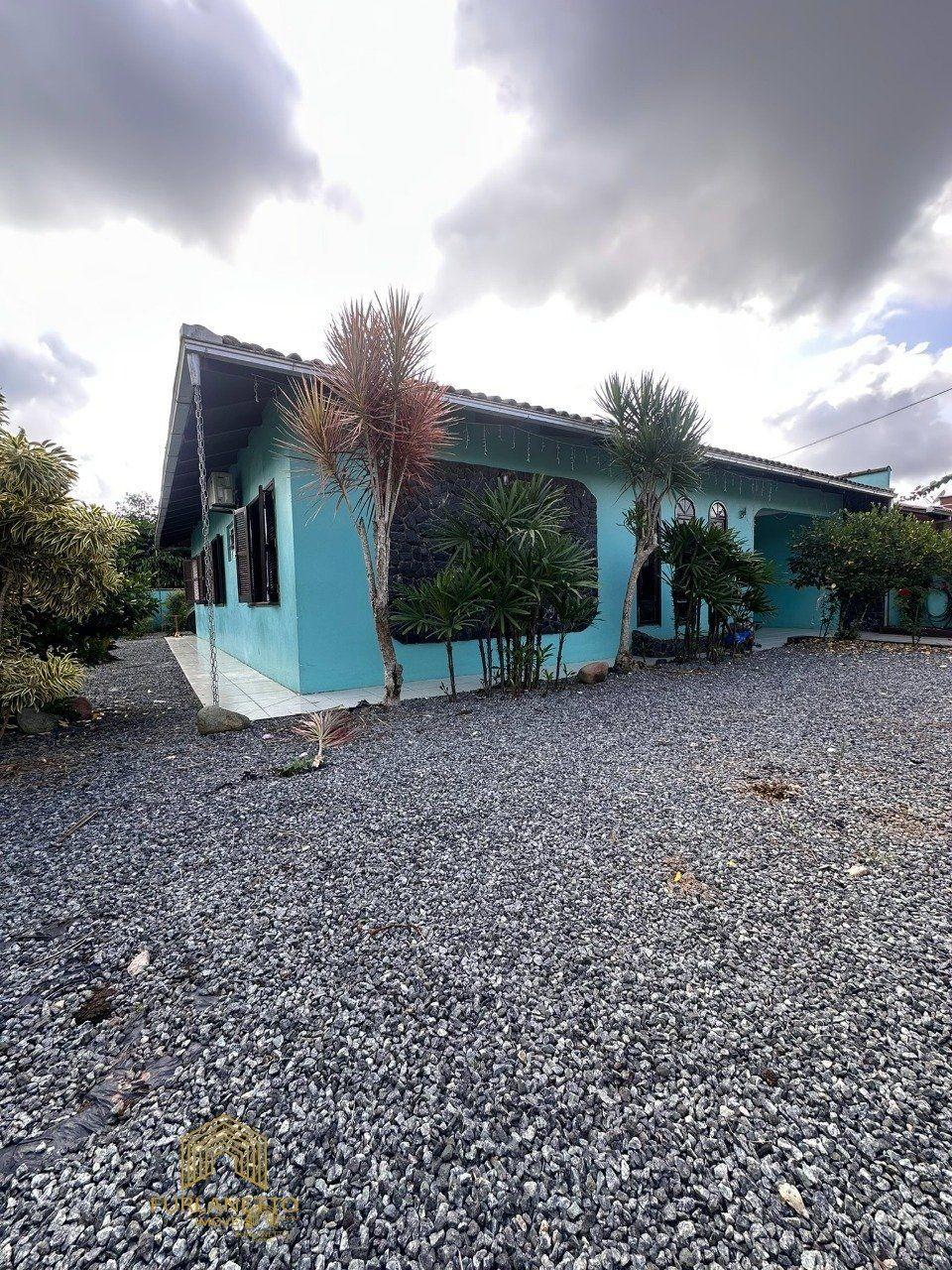 Casa Averbada à venda no Floresta