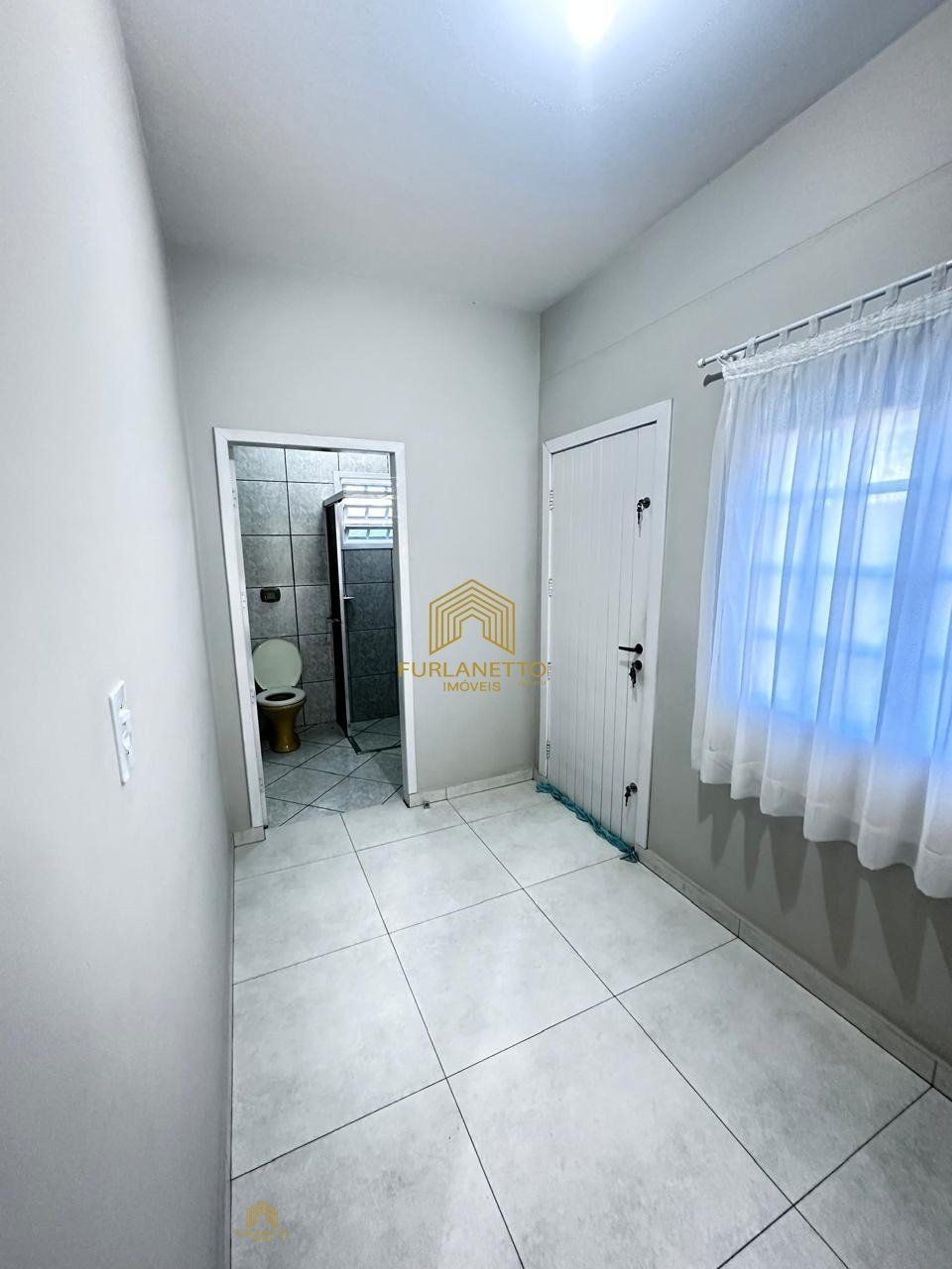 Linda residência no bairro João Costa — foto 20