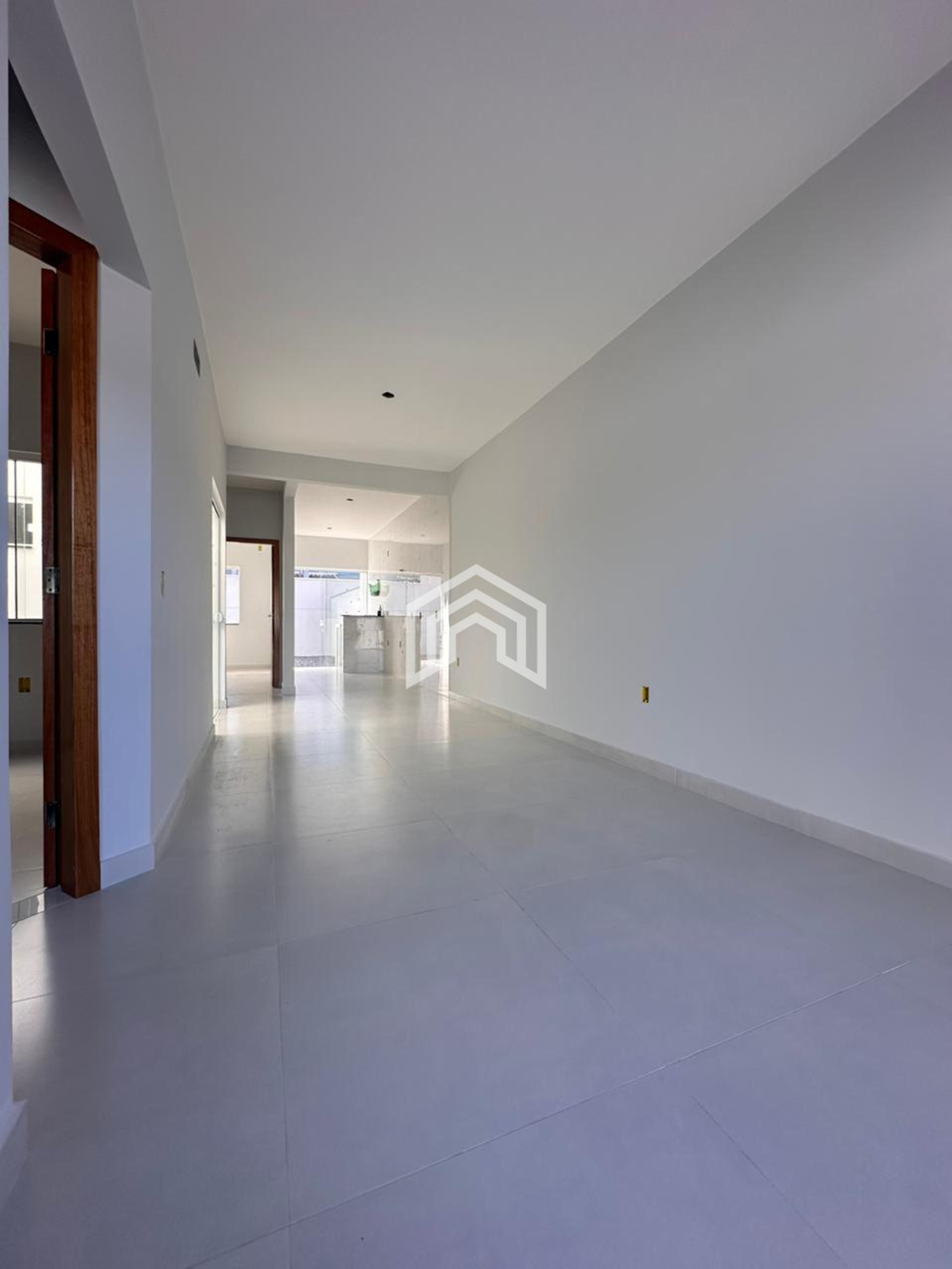 Casa Geminada Planta Baixa no Parque Guarani!!! — foto 8