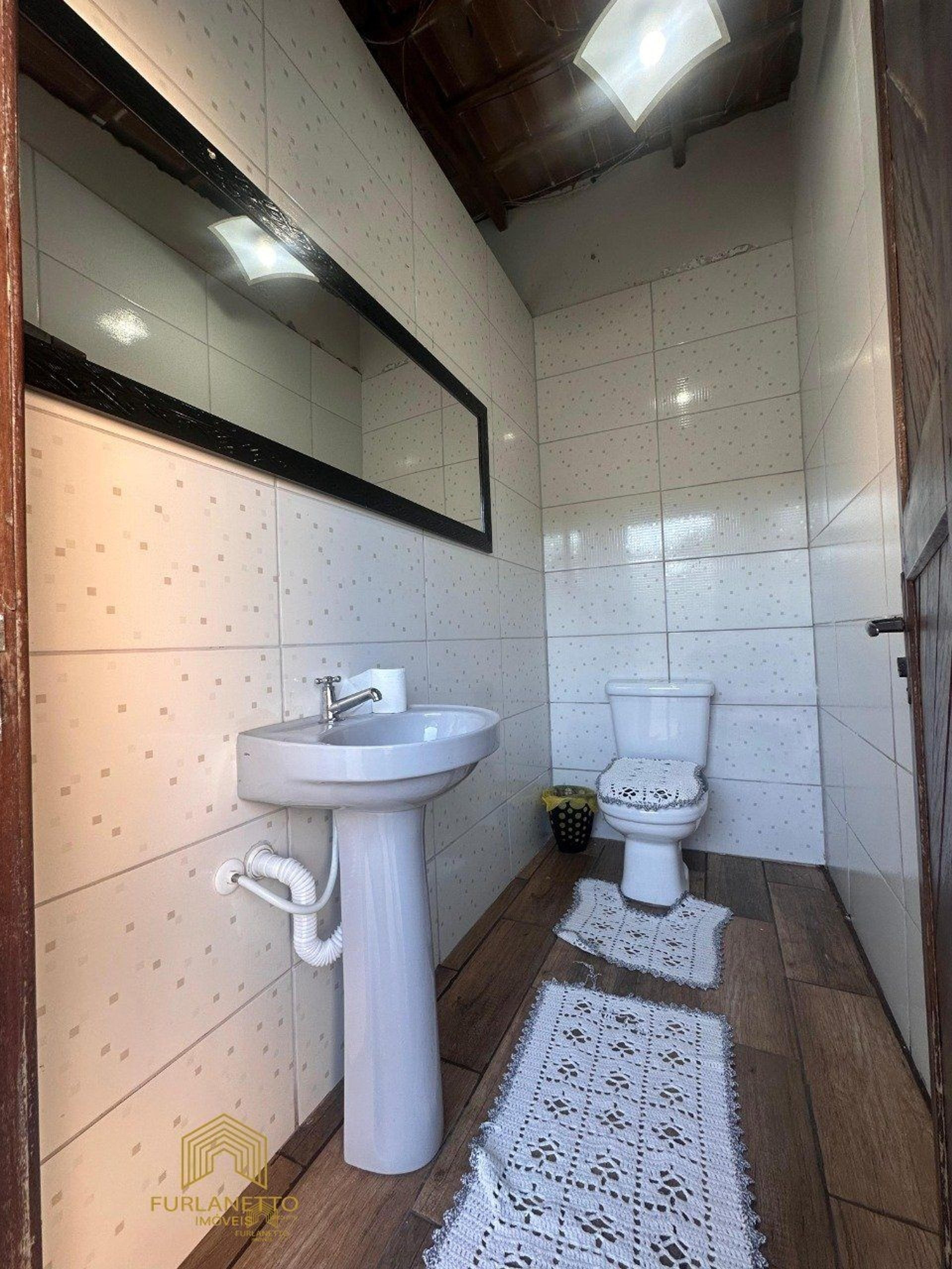 Linda Residência no bairro Iririú — foto 24