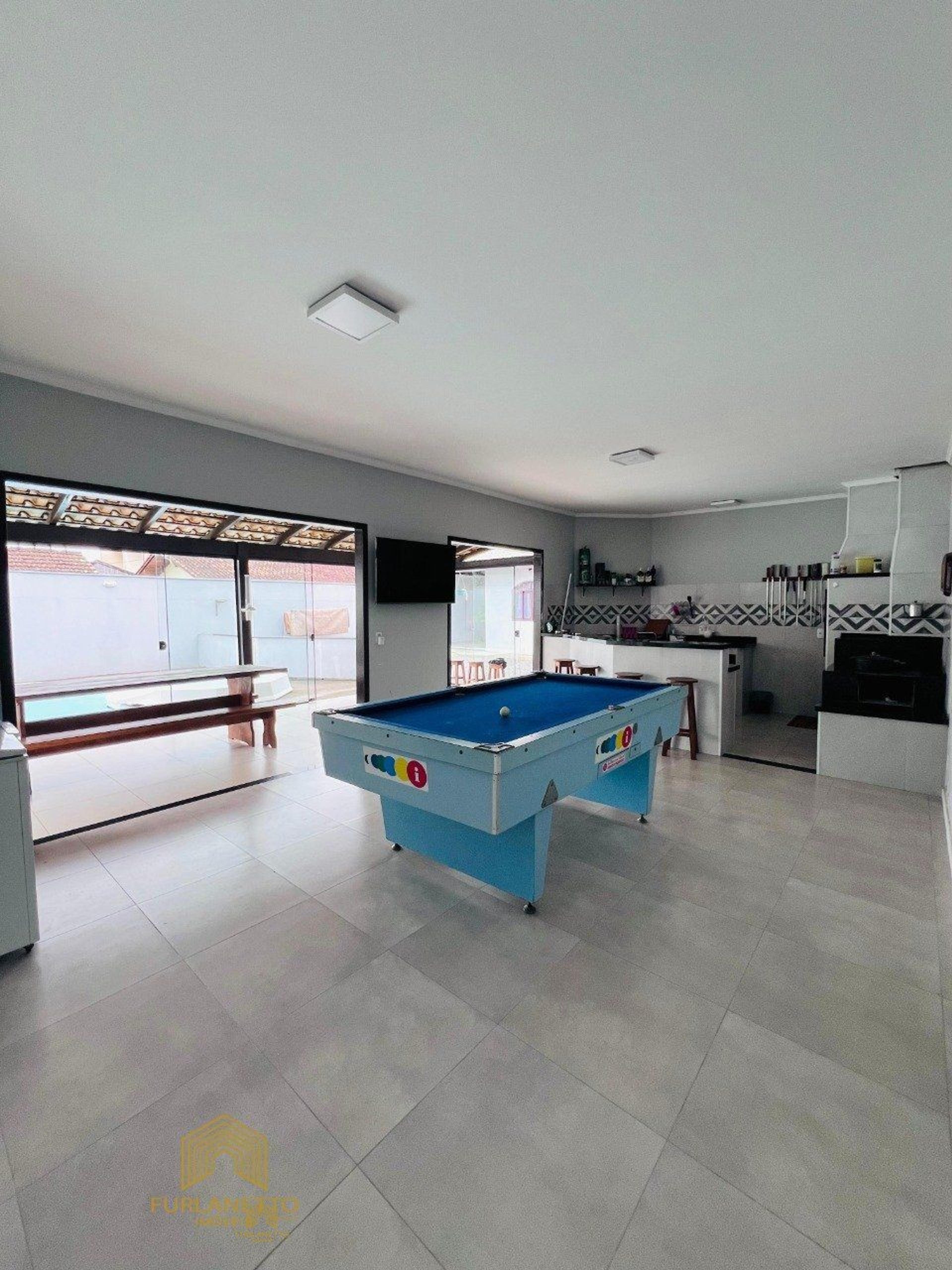Ampla casa averbada com piscina no bairro Fátima — foto 8