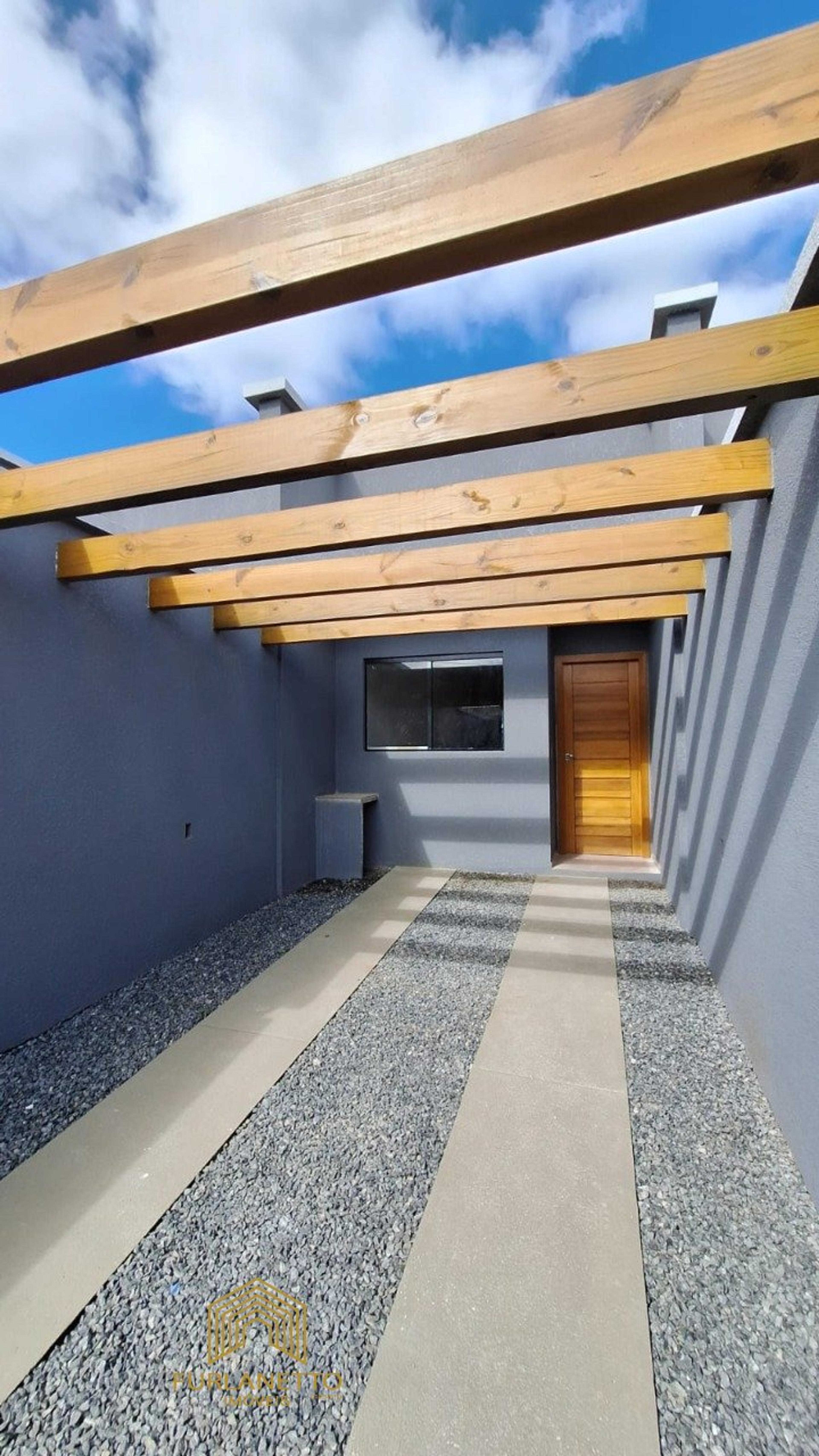 Lindo Geminado Planta Baixa no bairro Petrópolis