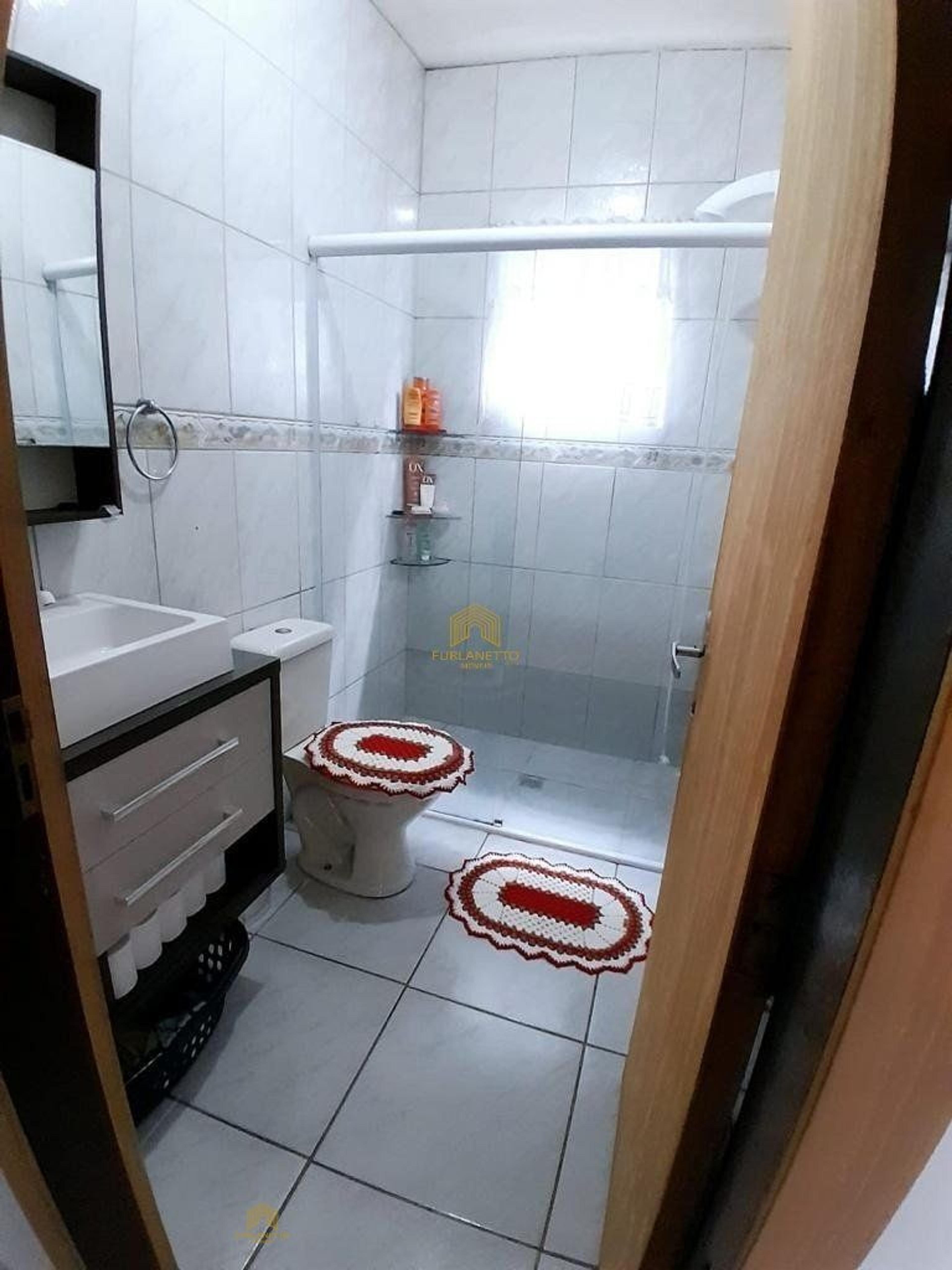Linda residência no bairro Petrópolis com piscina — foto 15