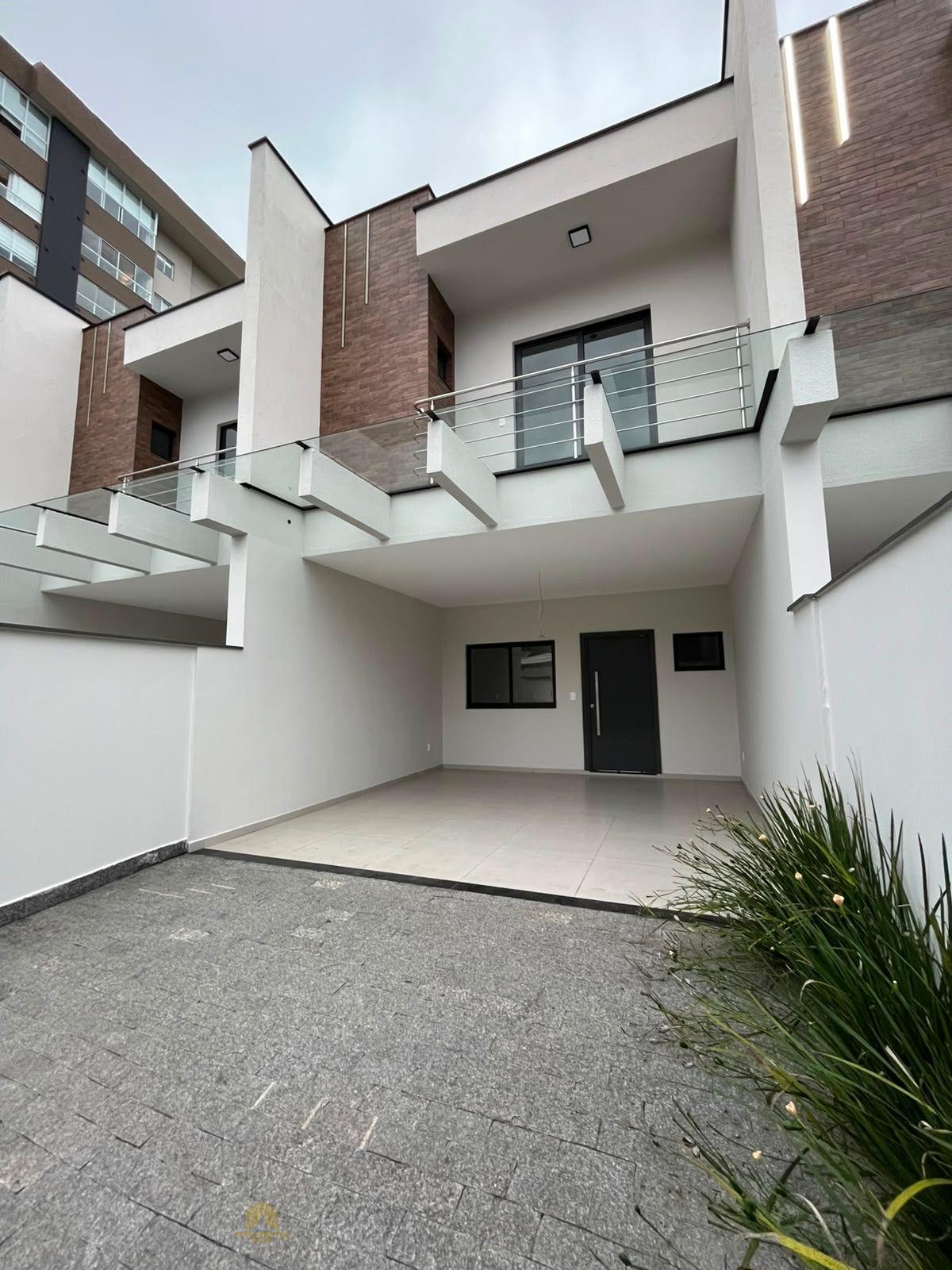 Casa geminado a venda no Costa e Silva com 3 quartos sendo 1 suite