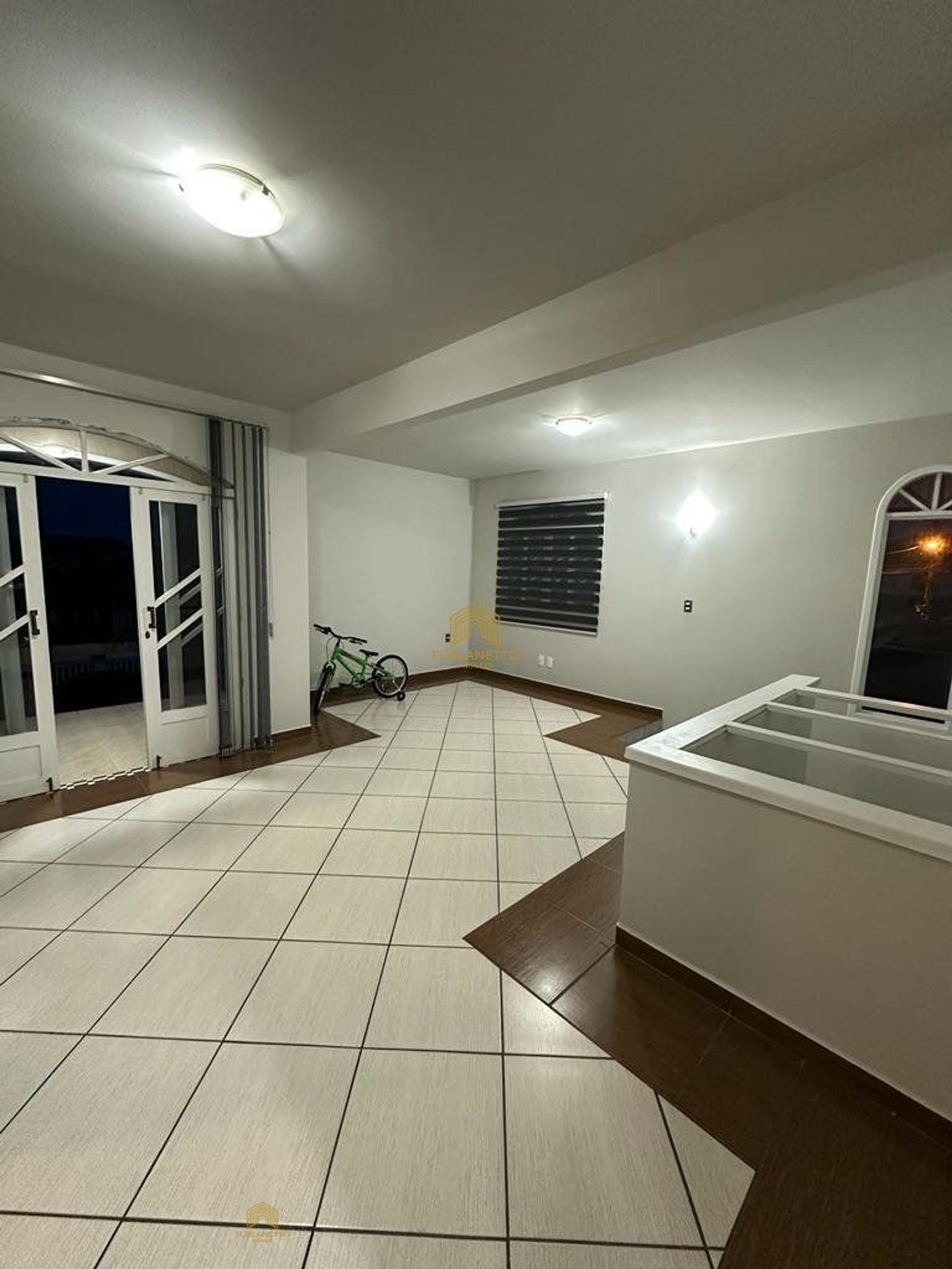 Linda residência de alto padrão no bairro Fátima — foto 26